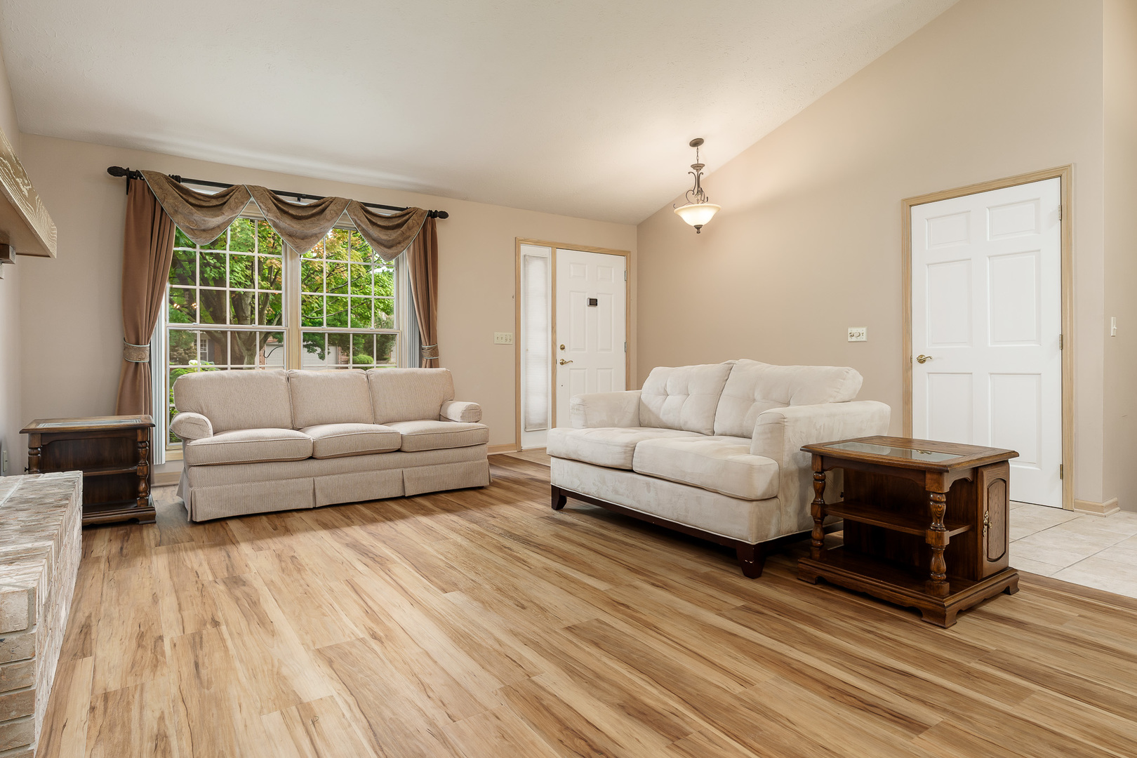 property viewer photo 7