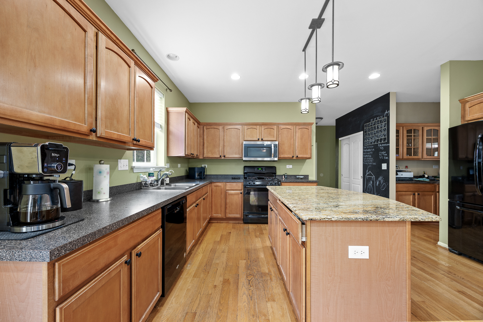 main property photo 13