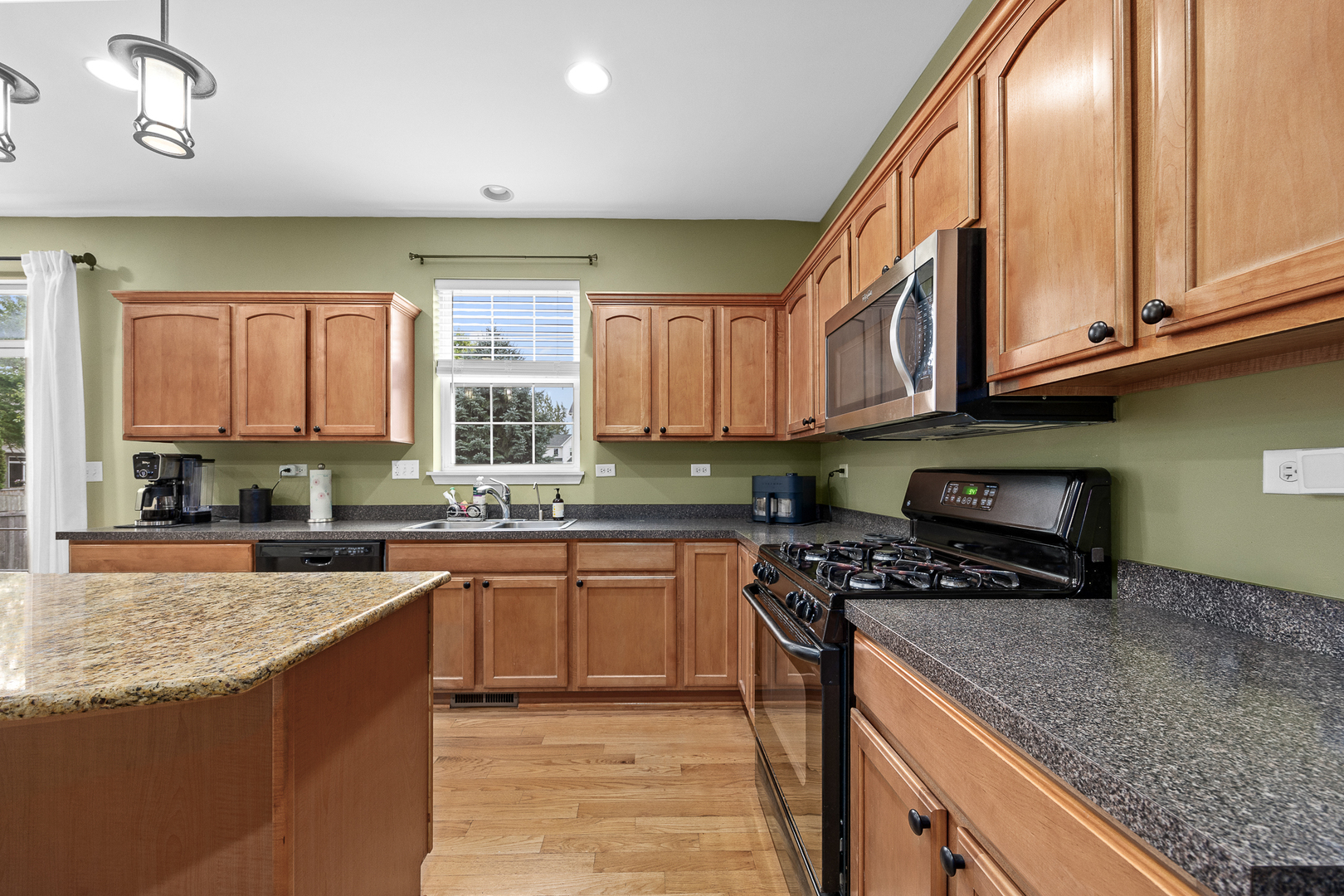 main property photo 14