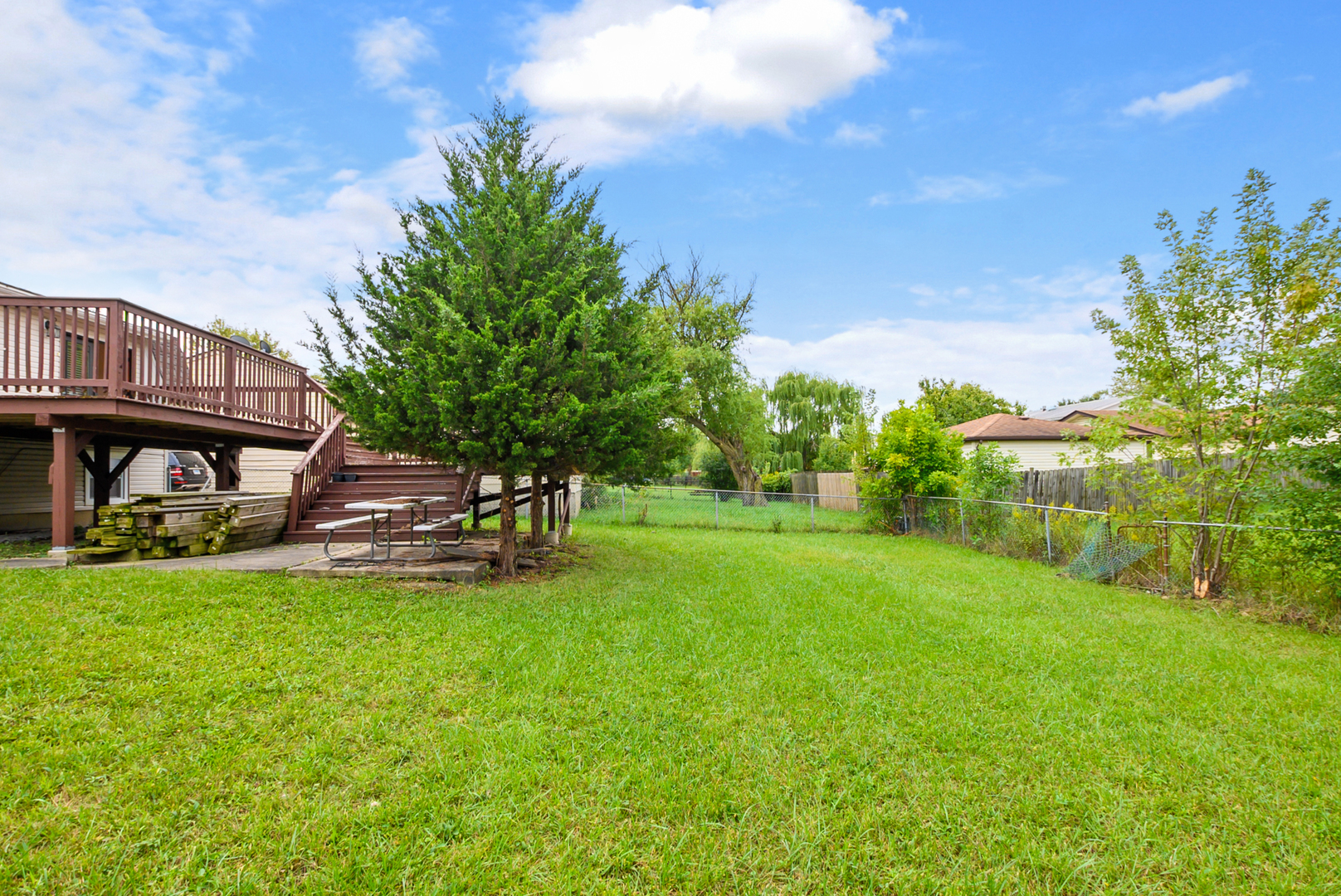 main property photo 31