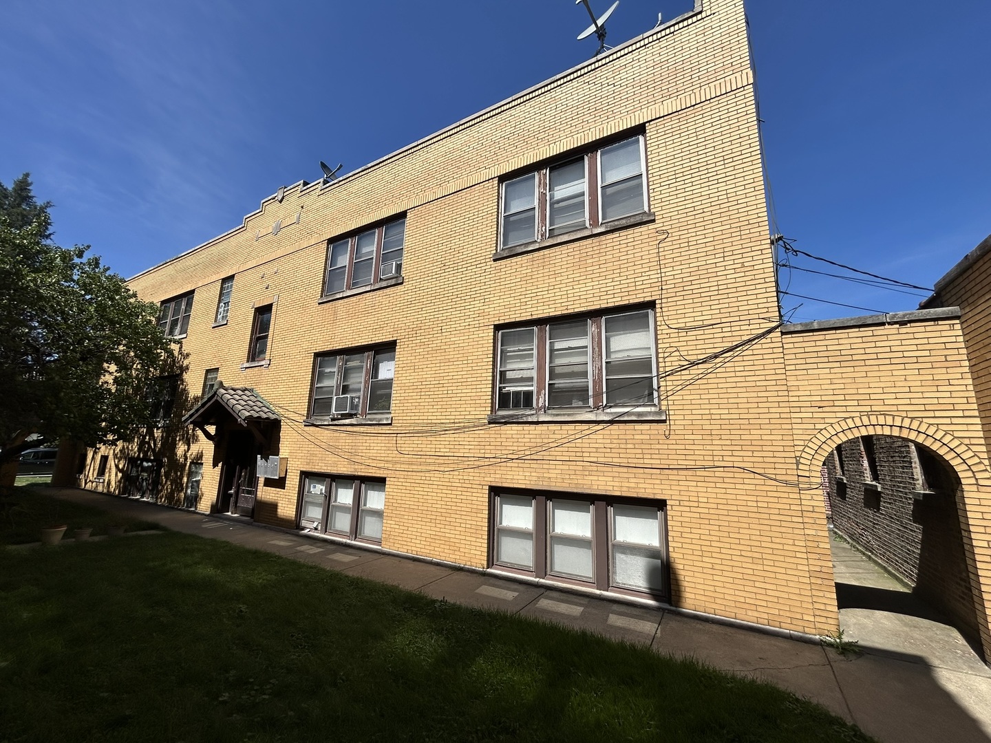 main property photo 17