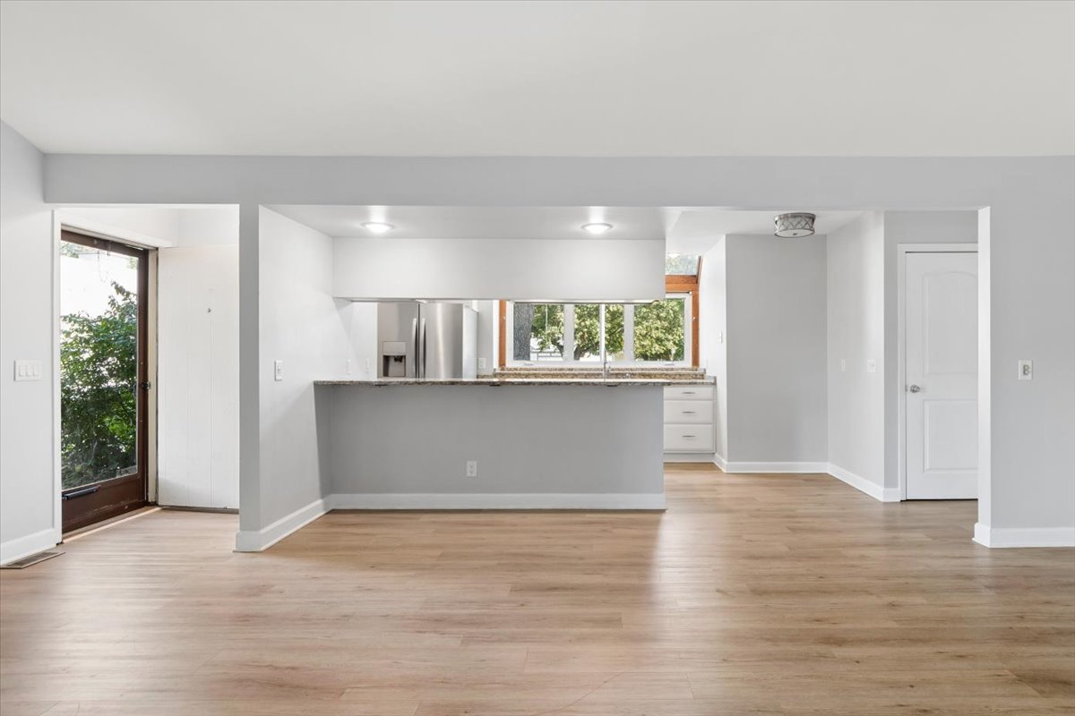 property viewer photo 7