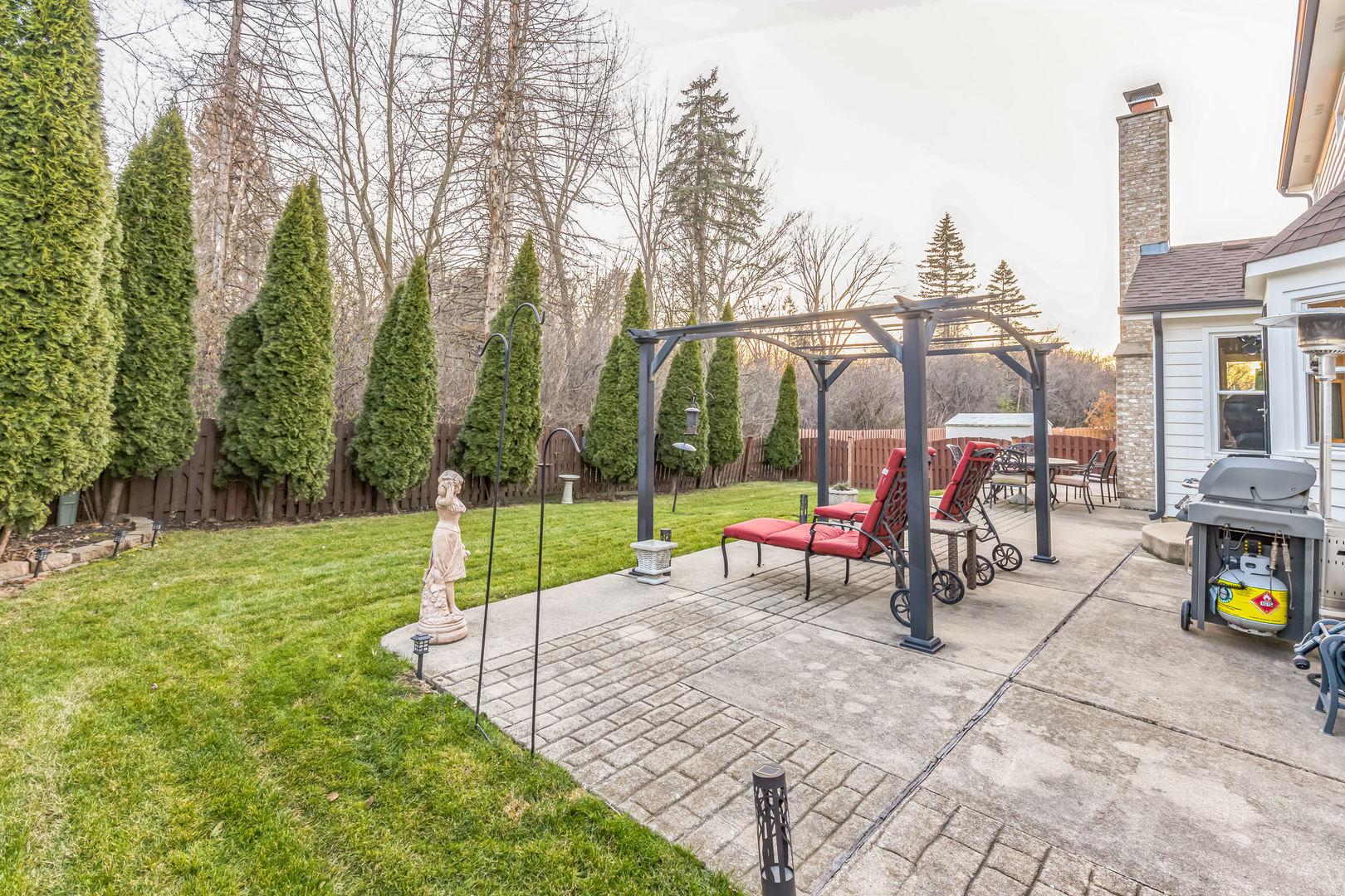 main property photo 40