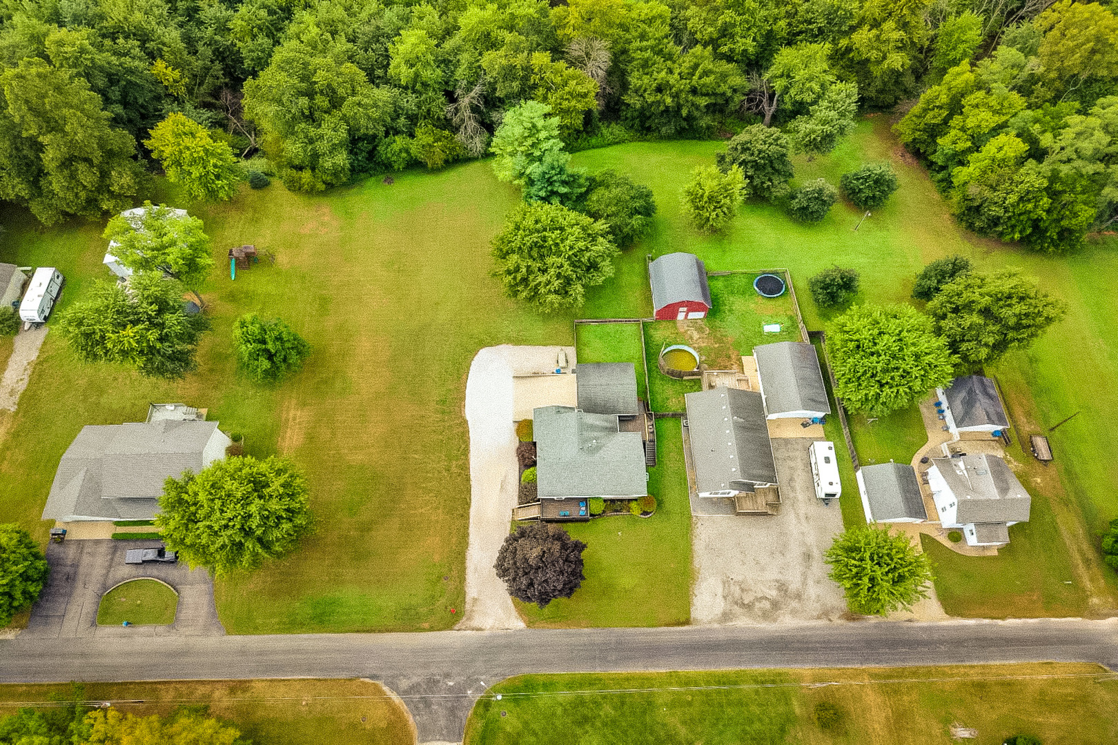 main property photo 37