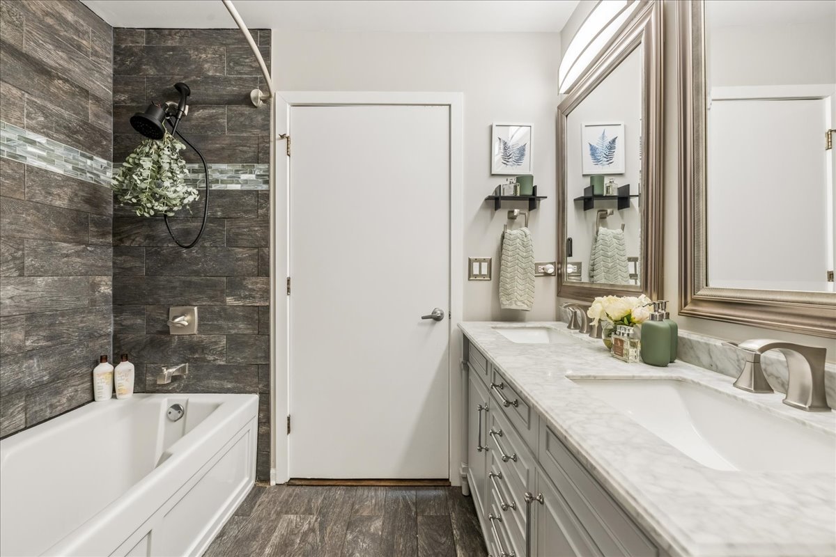 property viewer photo 12