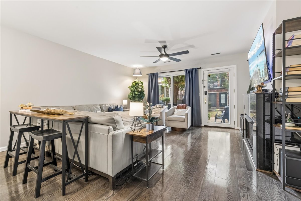 property viewer photo 4