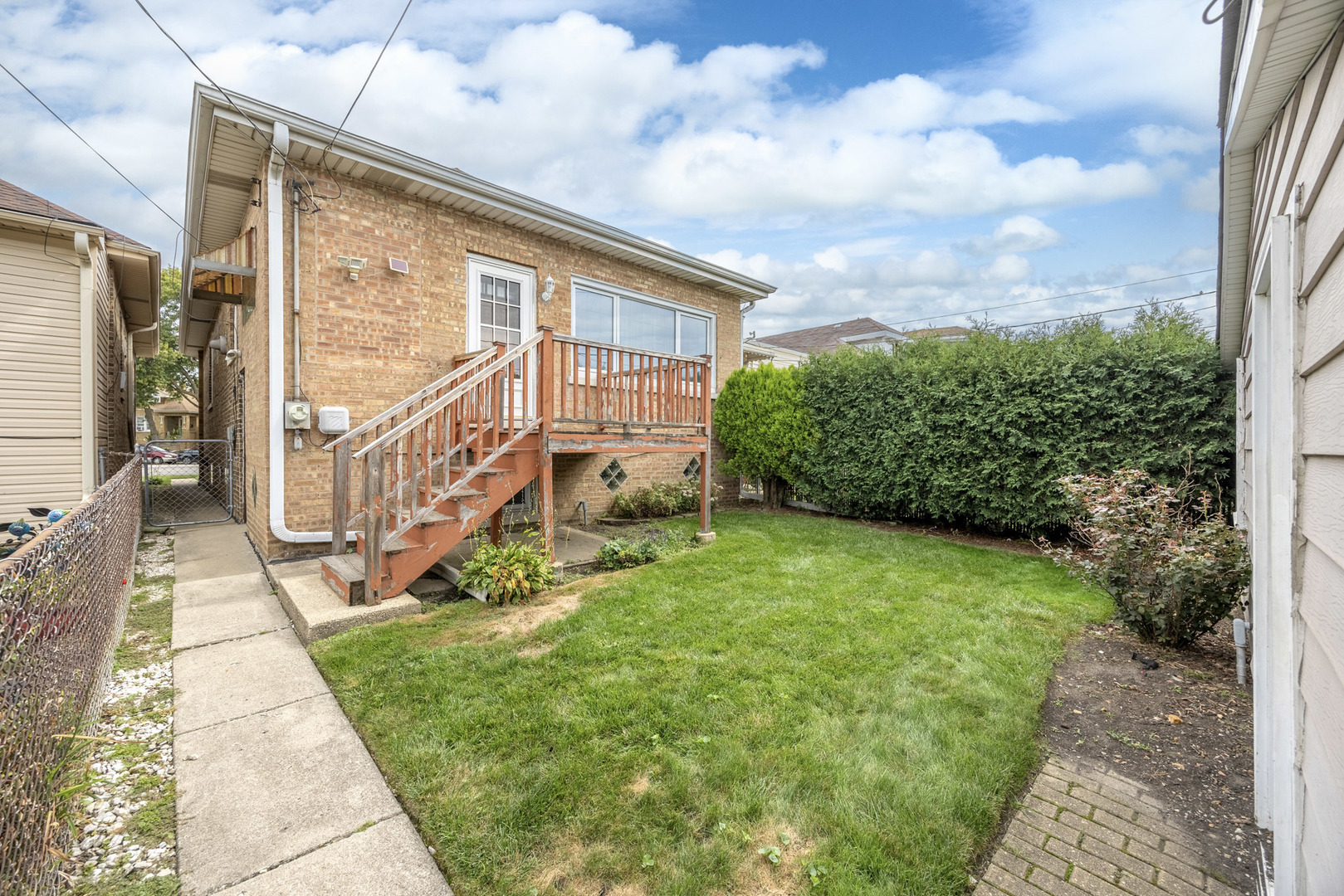 main property photo 30