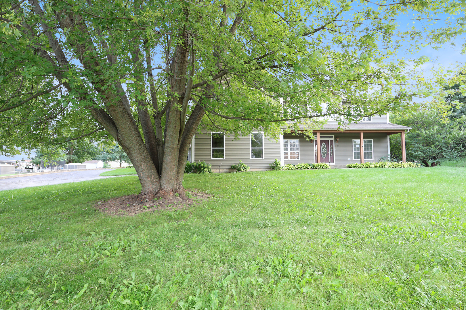 main property photo 8