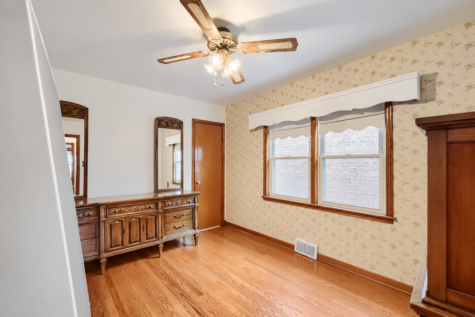 property viewer photo 10