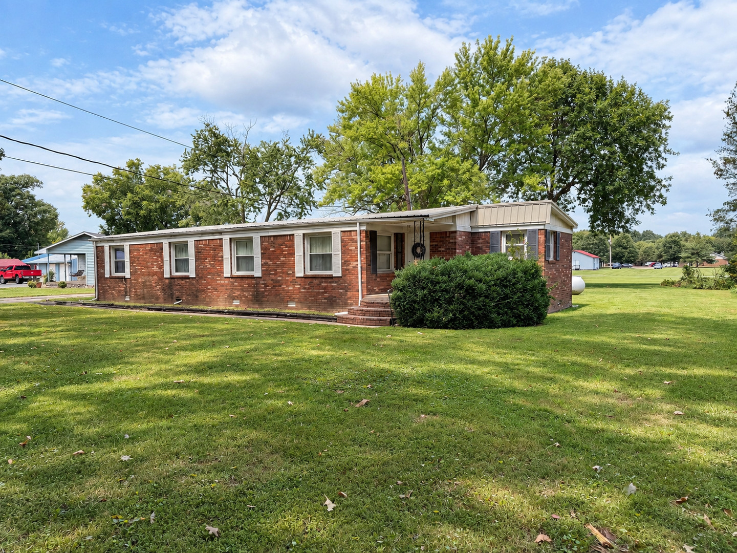 main property photo 13