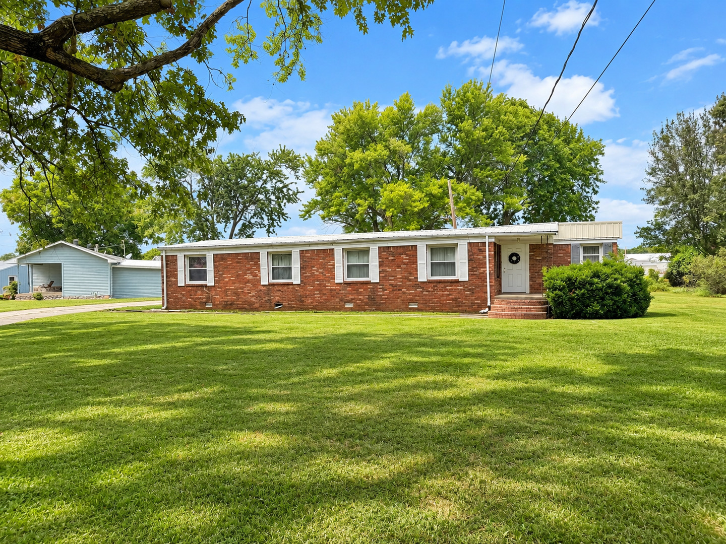 main property photo 14