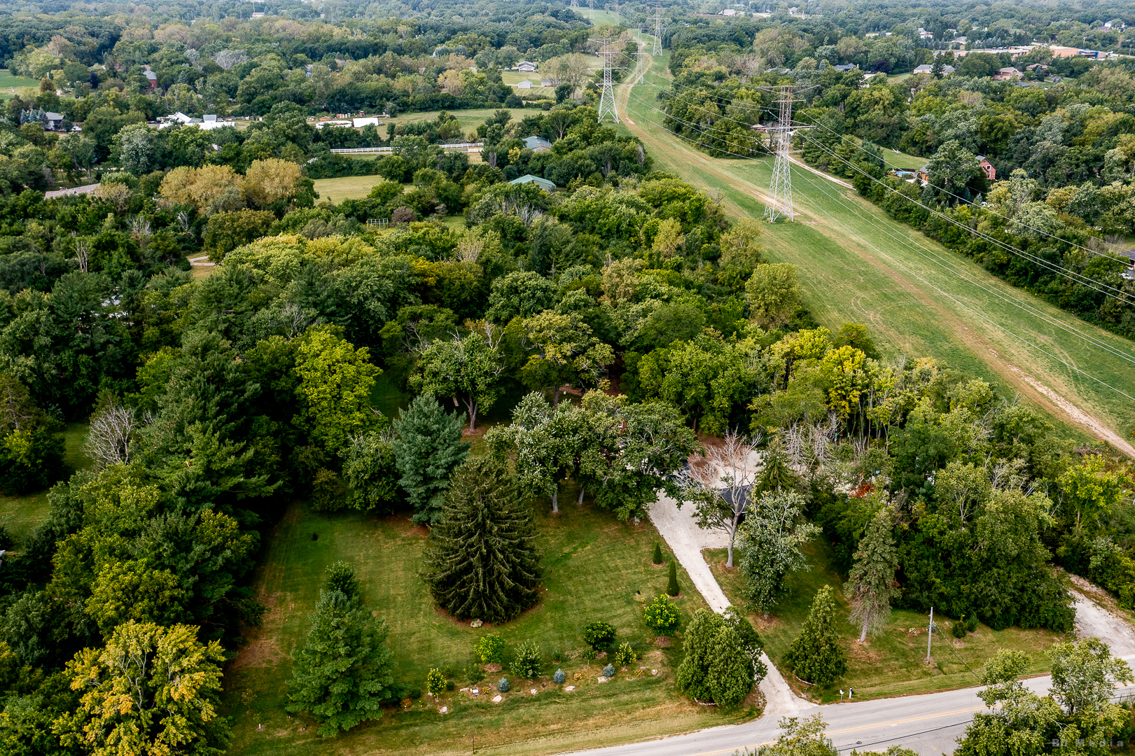 main property photo 35