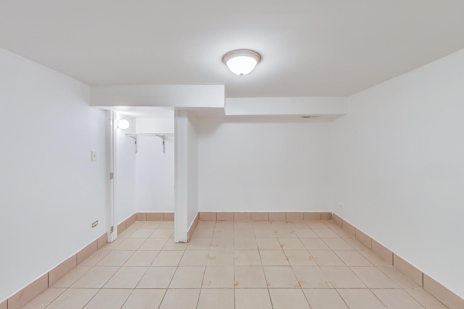 property viewer photo 15