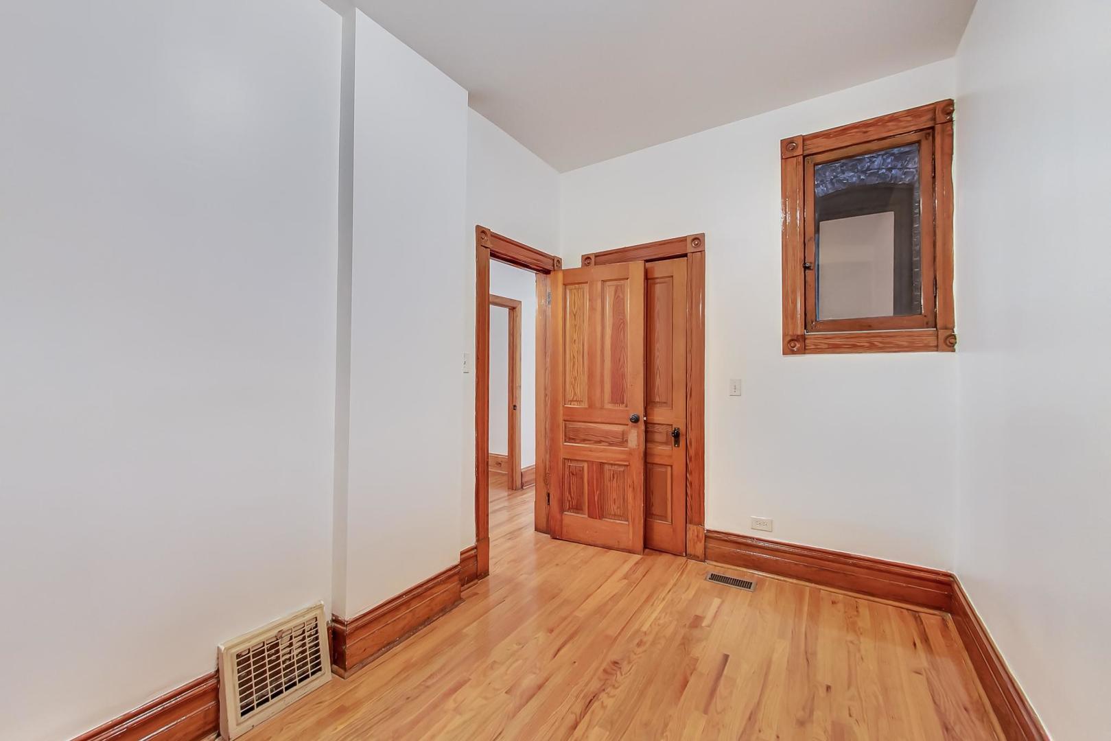 property viewer photo 8