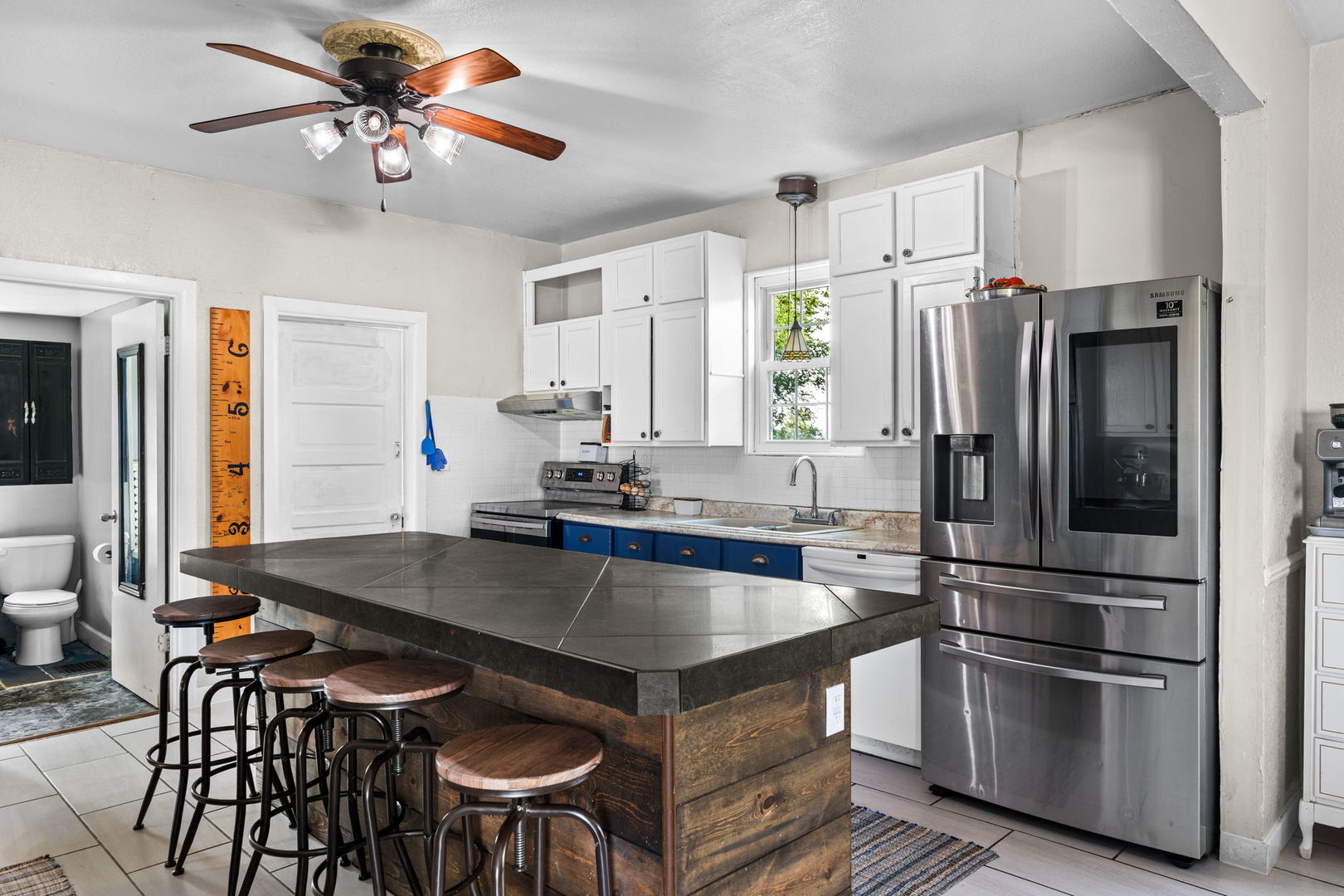 property viewer photo 2