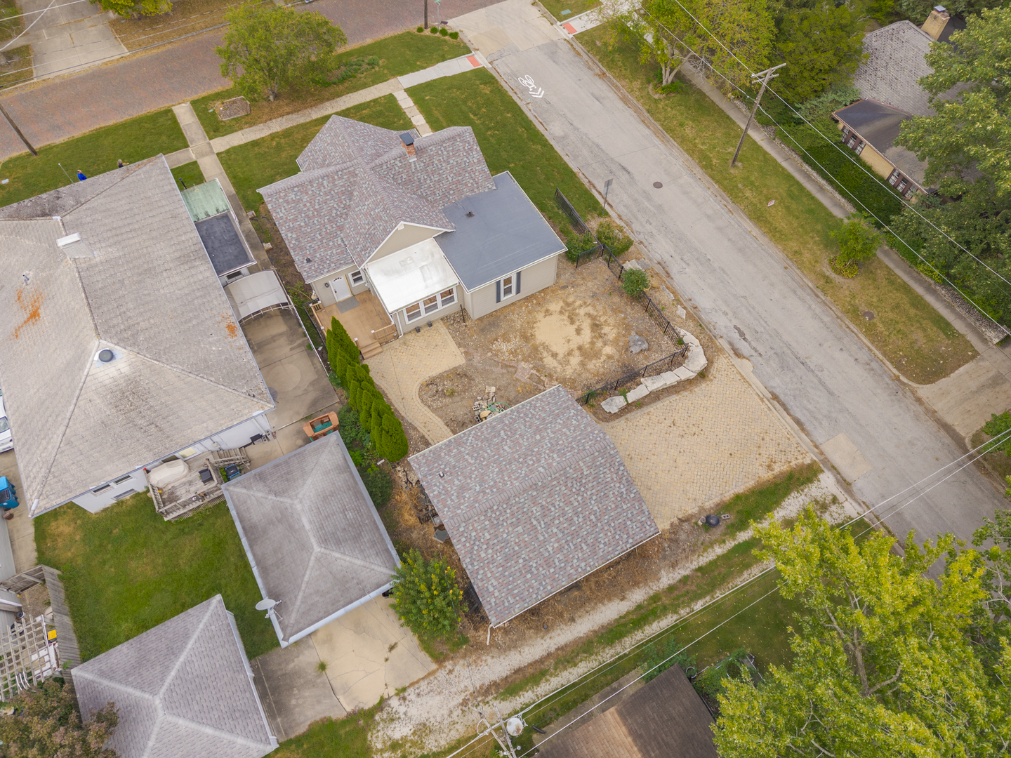 main property photo 33
