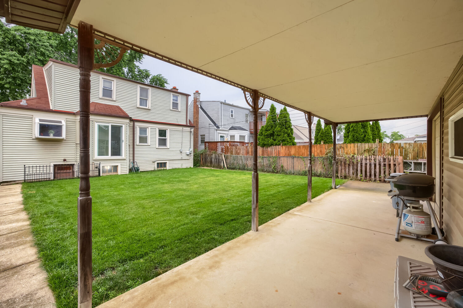 main property photo 18