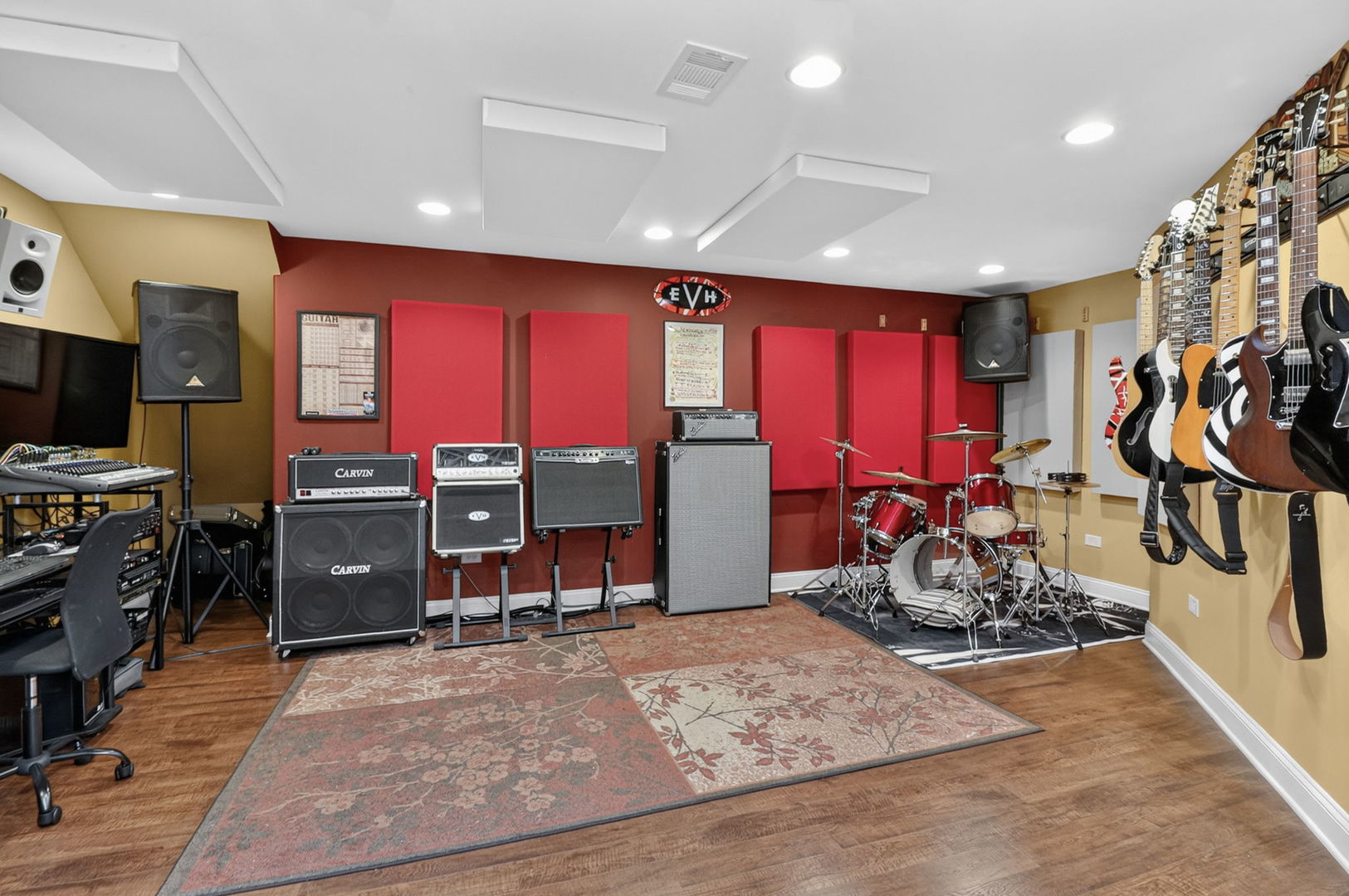 main property photo 28