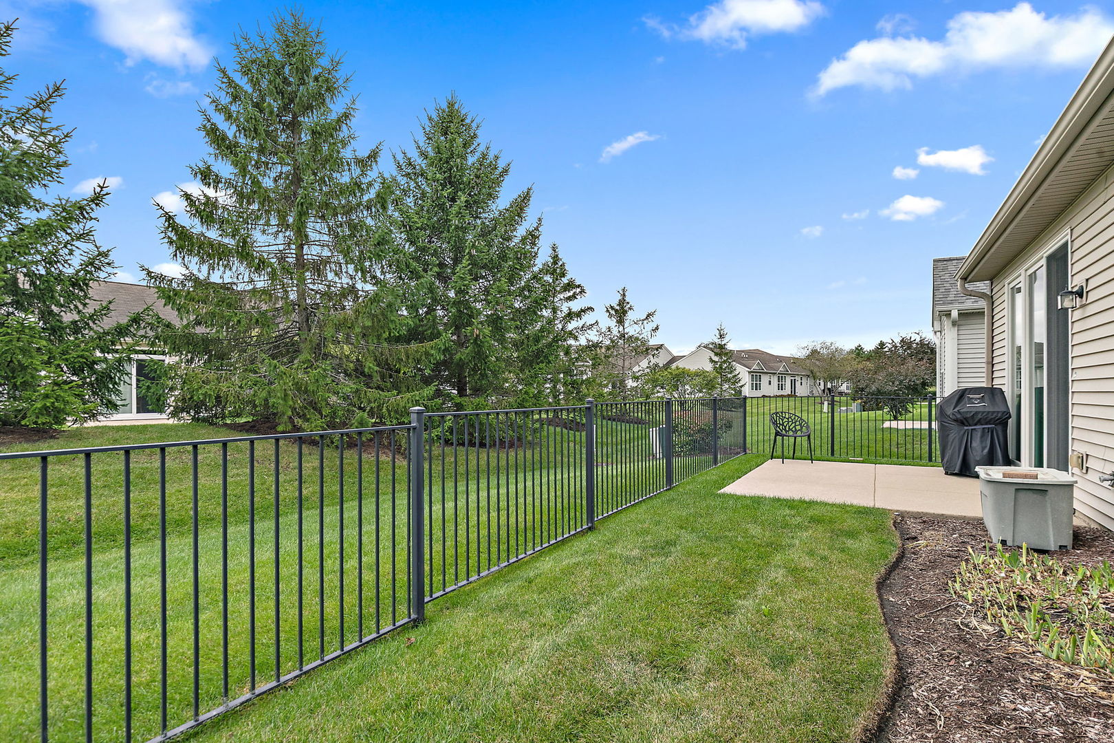 main property photo 19
