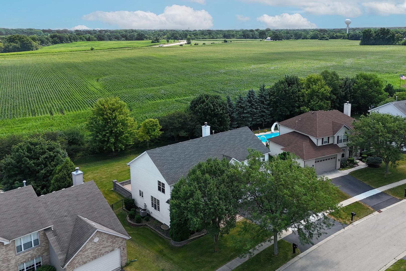 main property photo 40