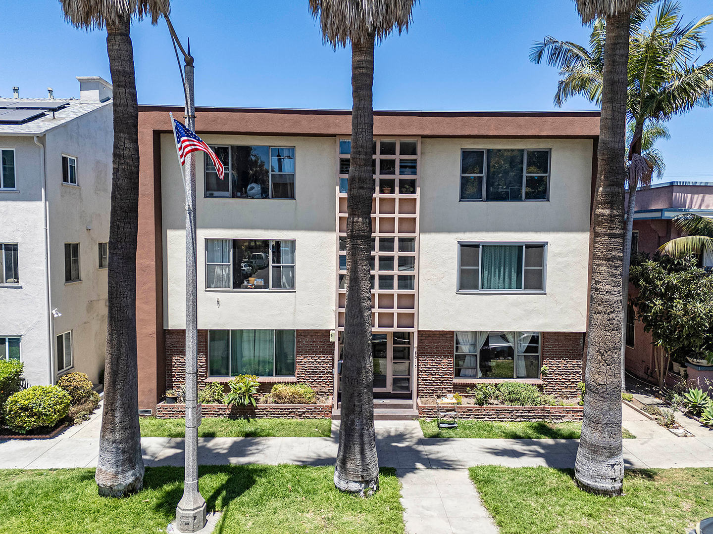 main property photo 0