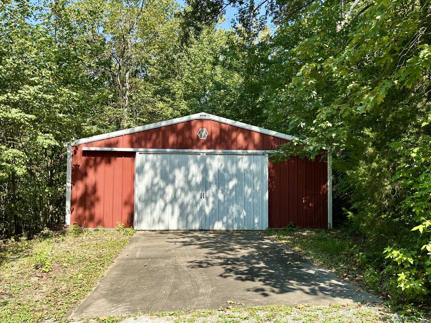 main property photo 28