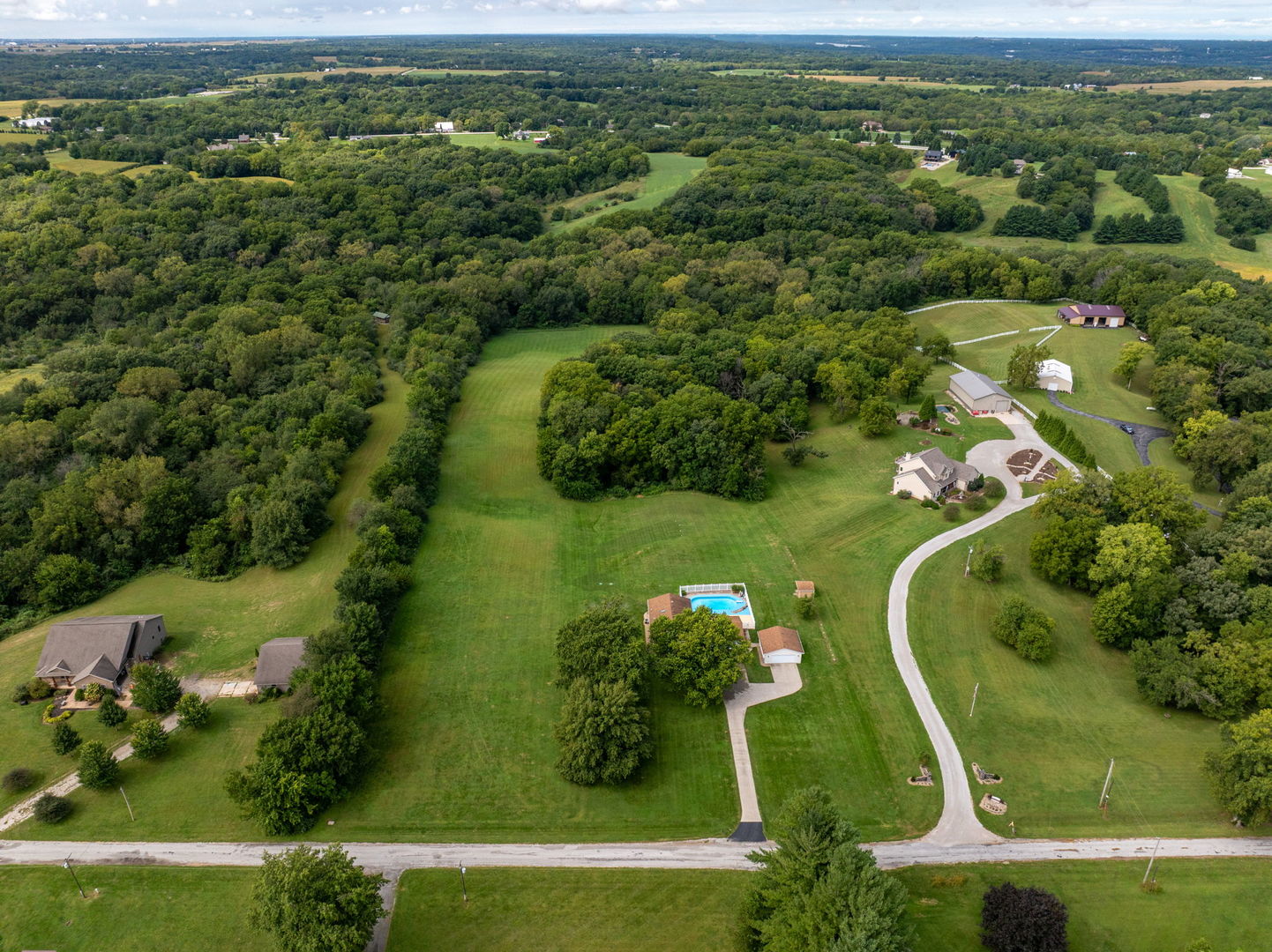 main property photo 35