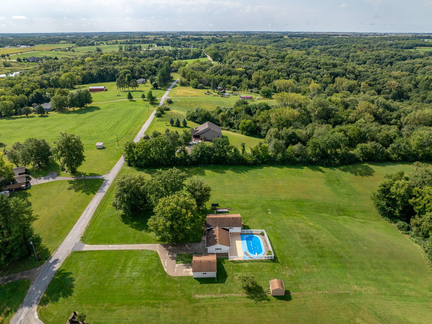 main property photo 40