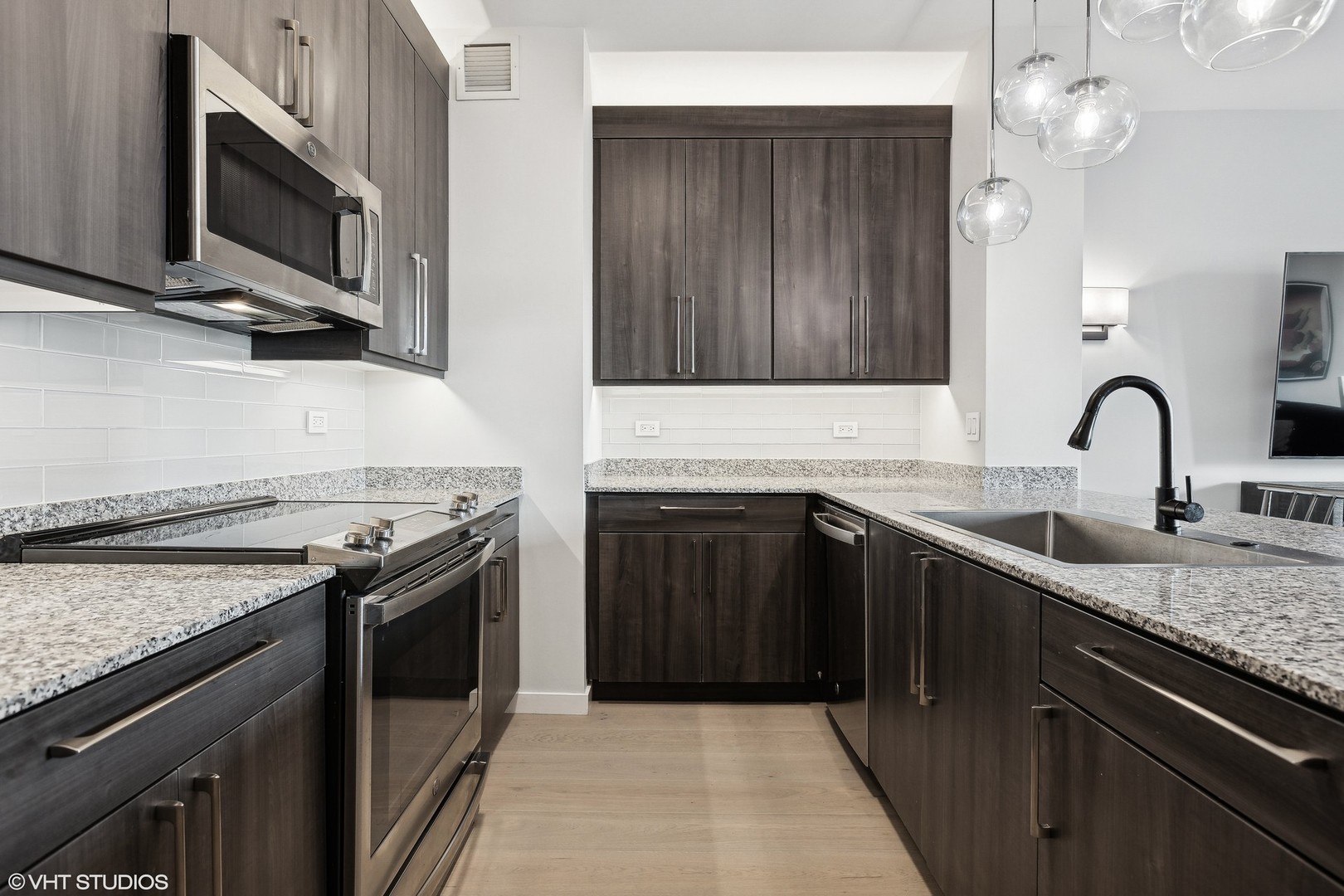 property viewer photo 11