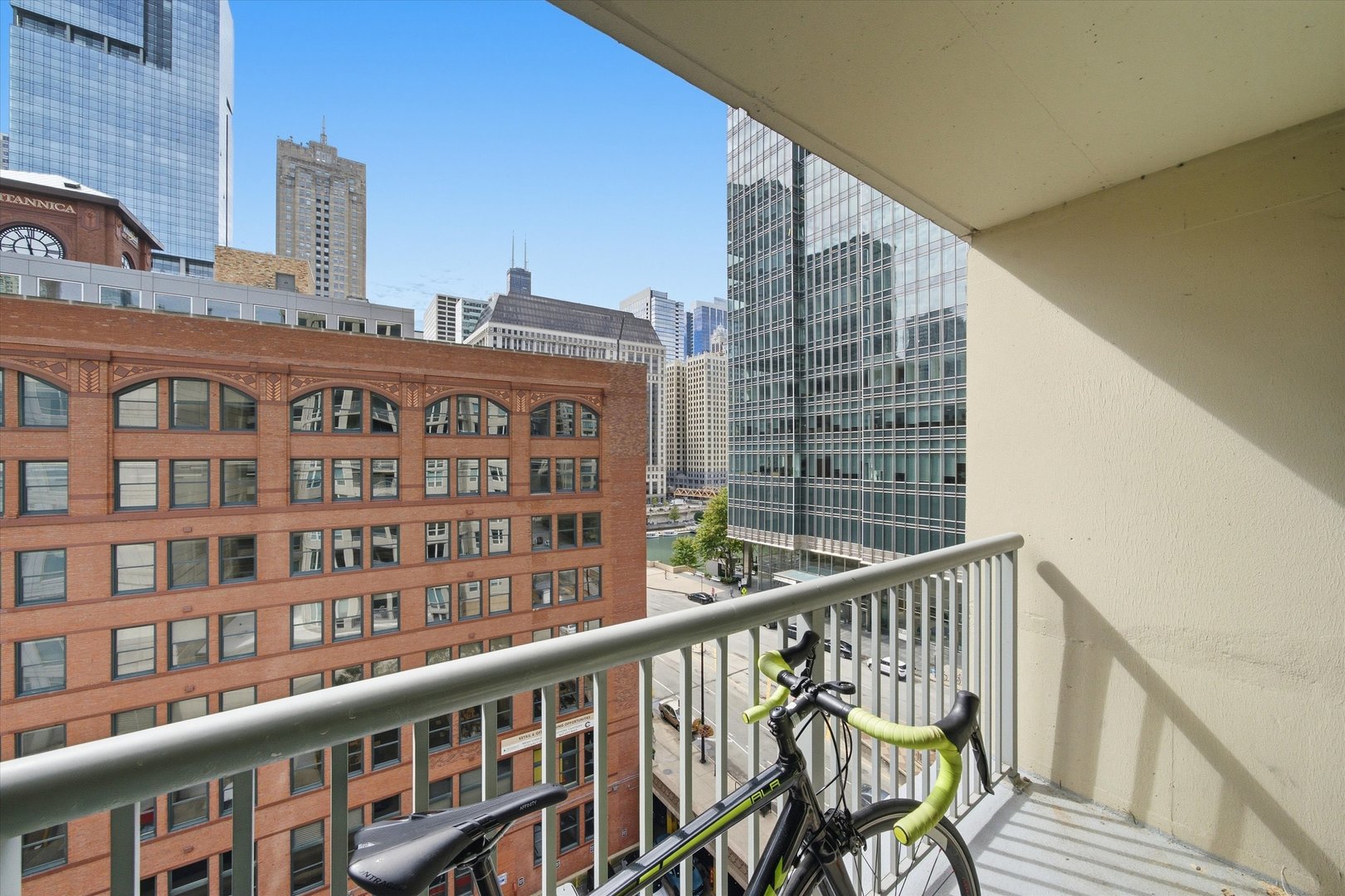 main property photo 10