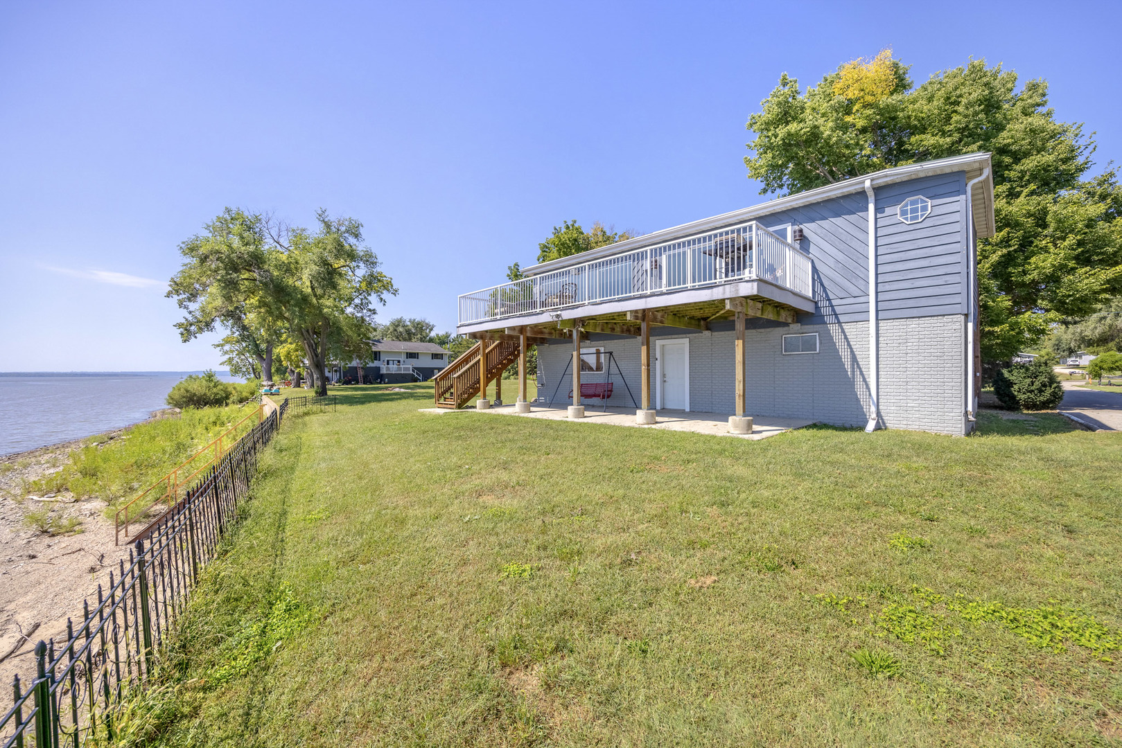 main property photo 34