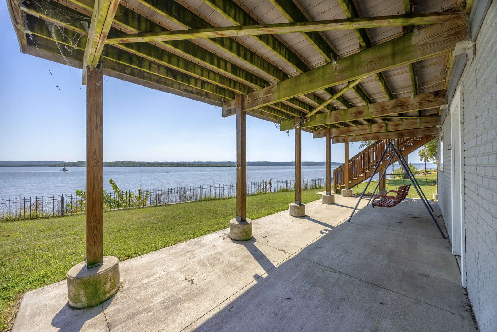 main property photo 36