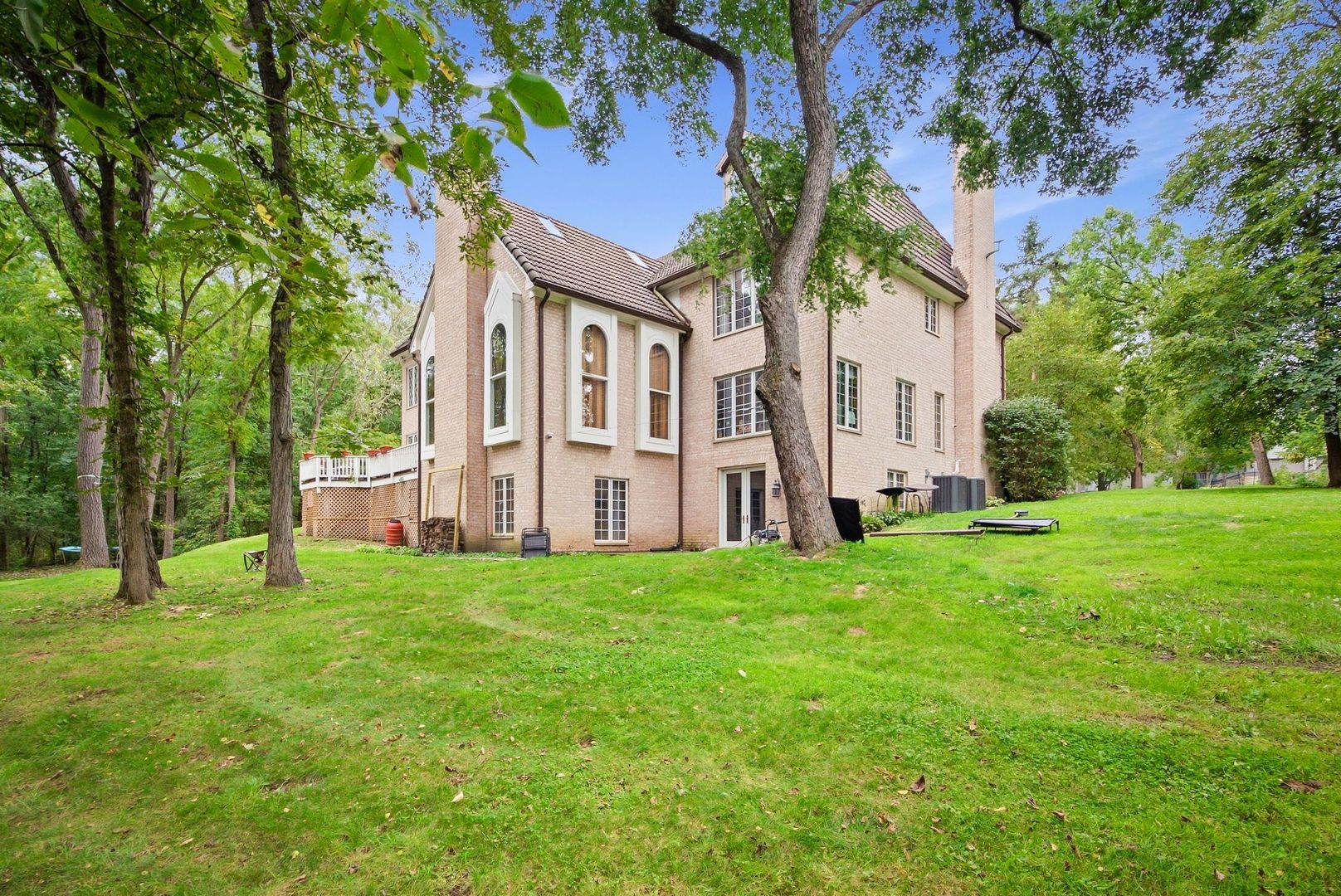 main property photo 32