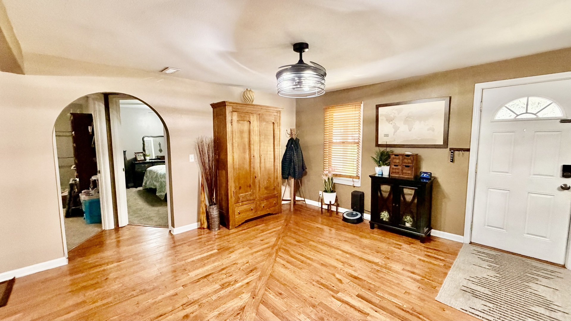 main property photo 8