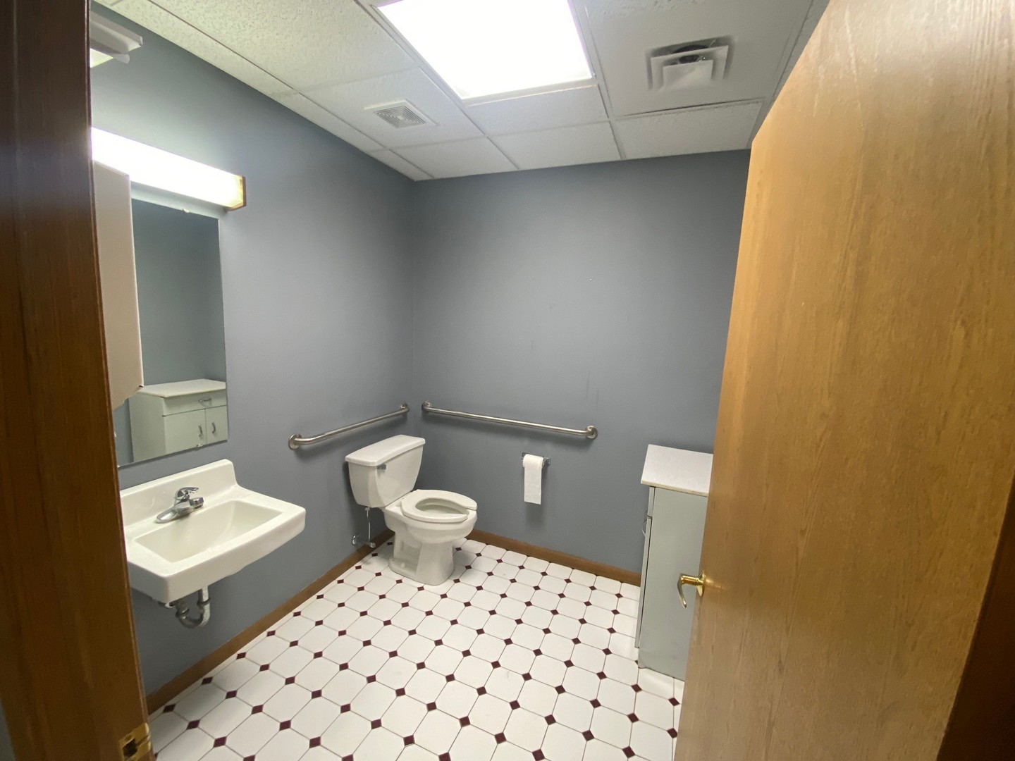 main property photo 16