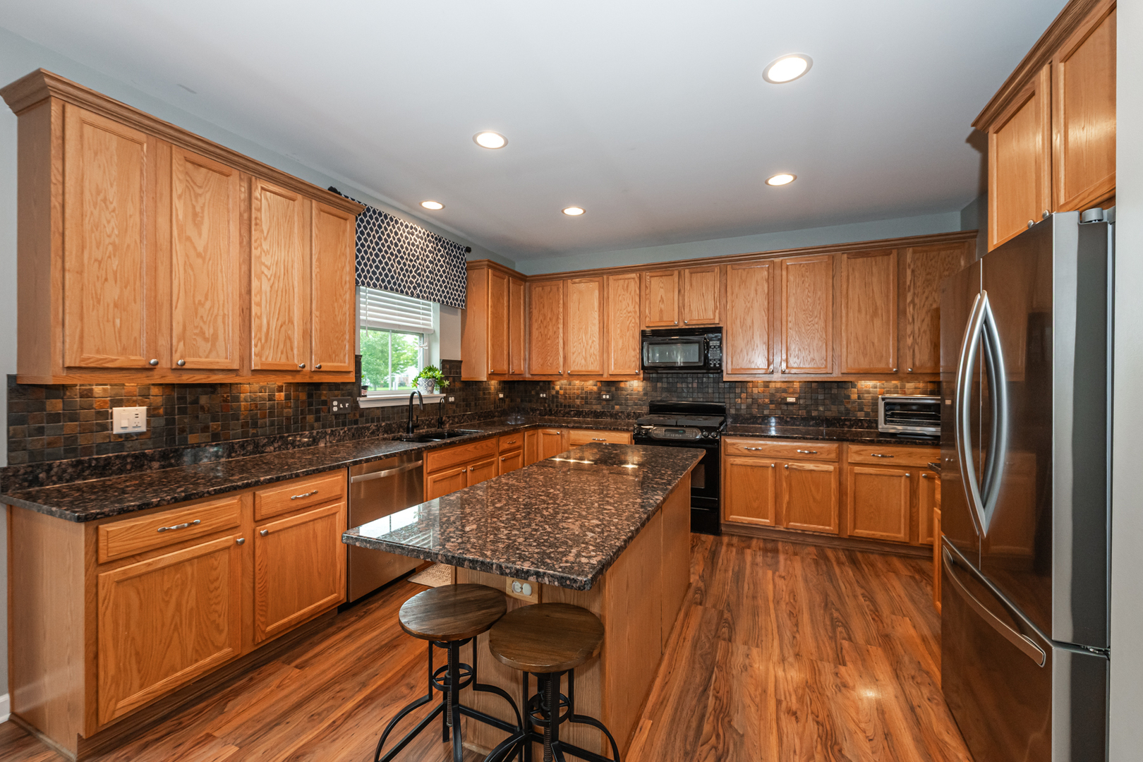 main property photo 20