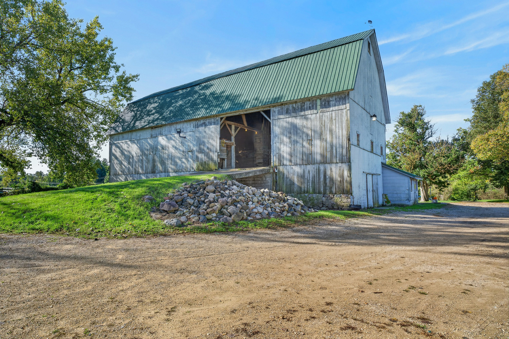 main property photo 69