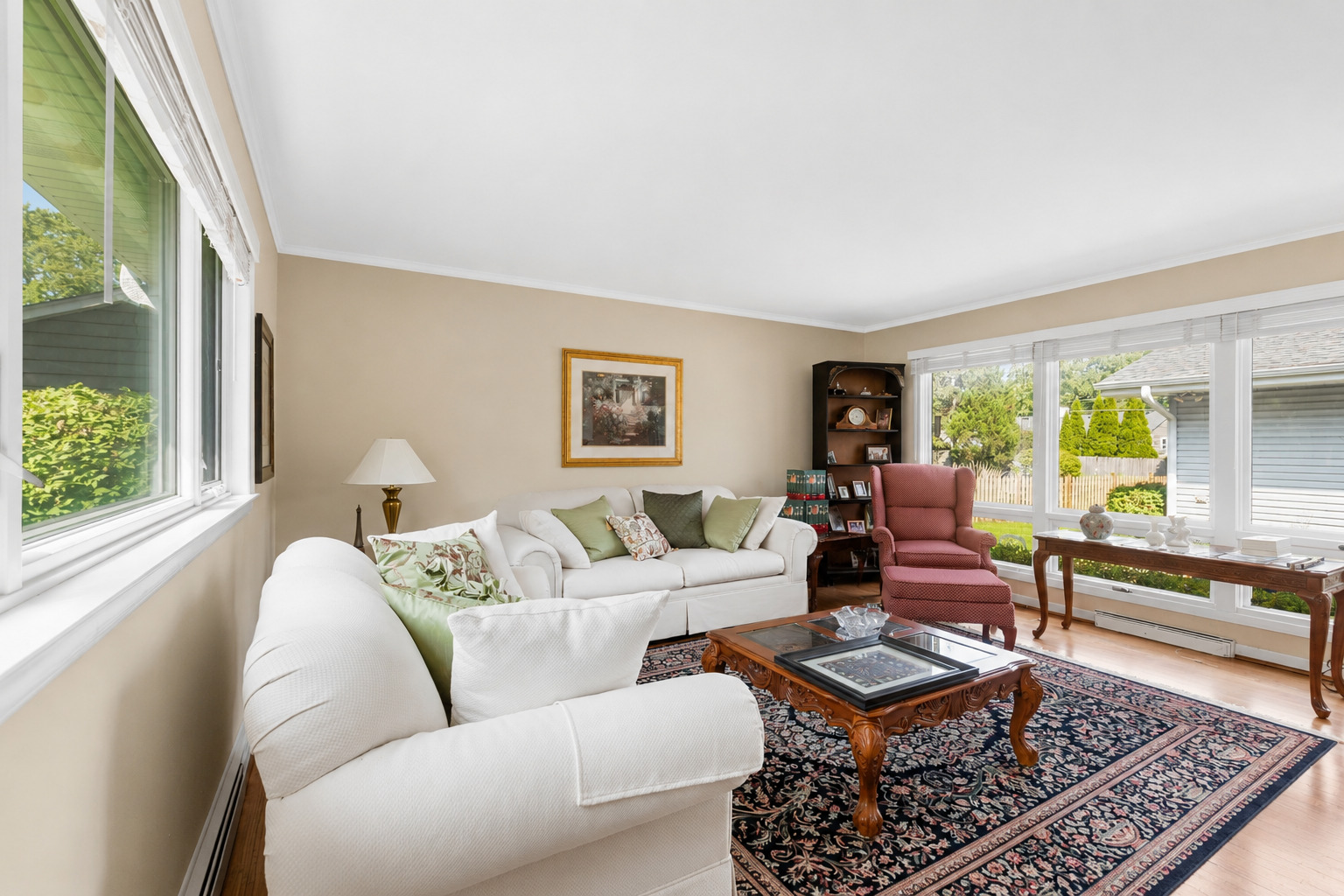 property viewer photo 3