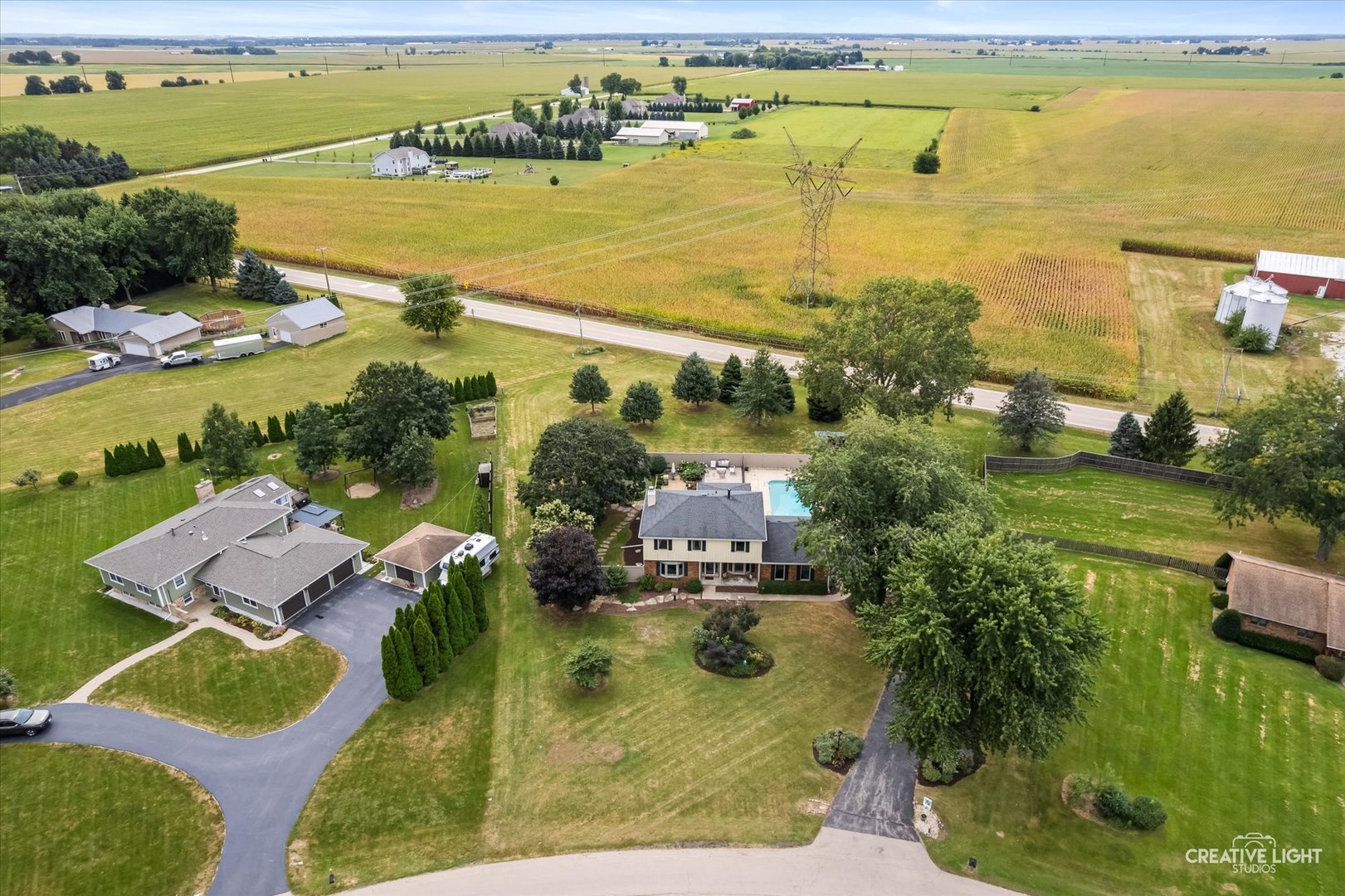main property photo 28