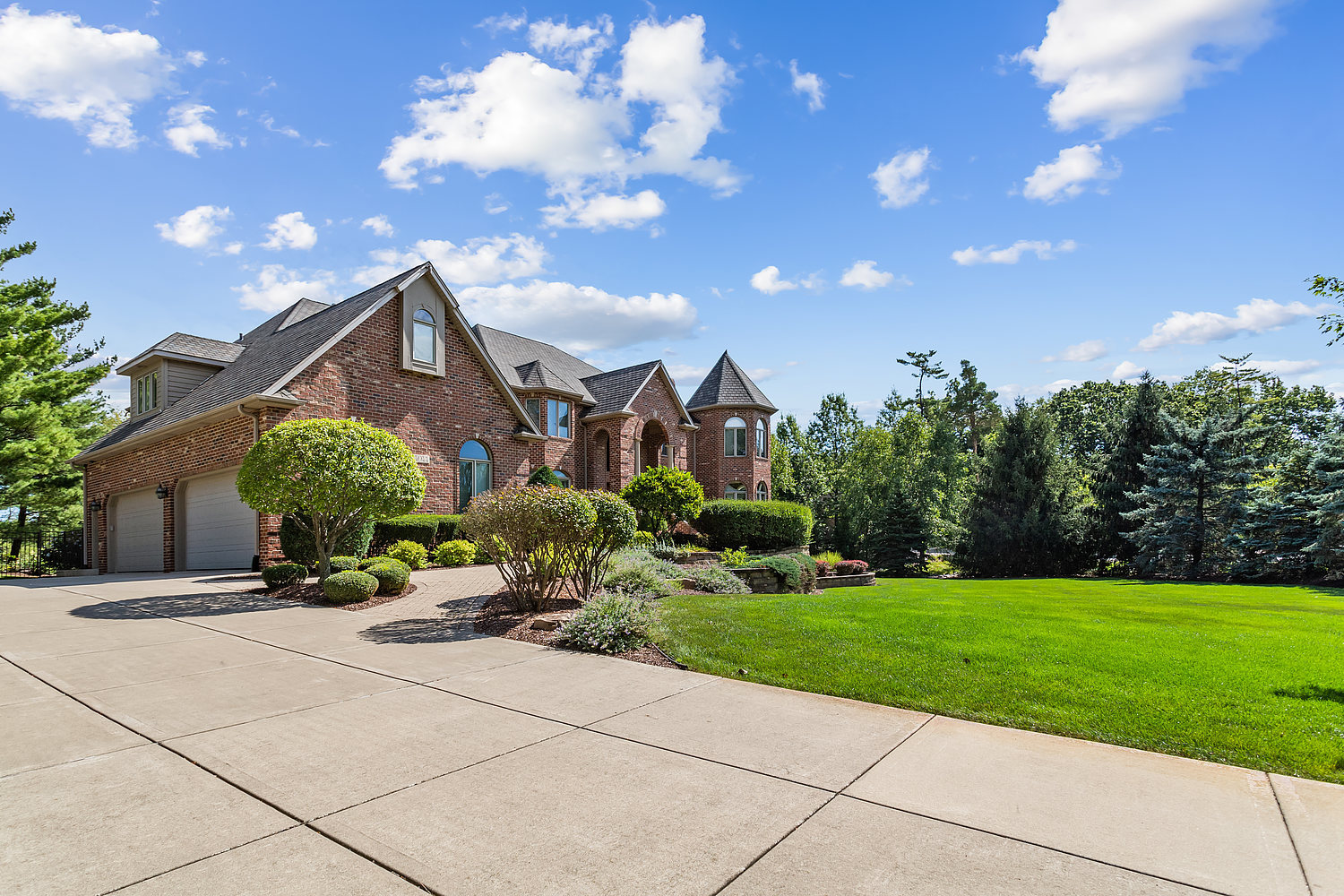 main property photo 12