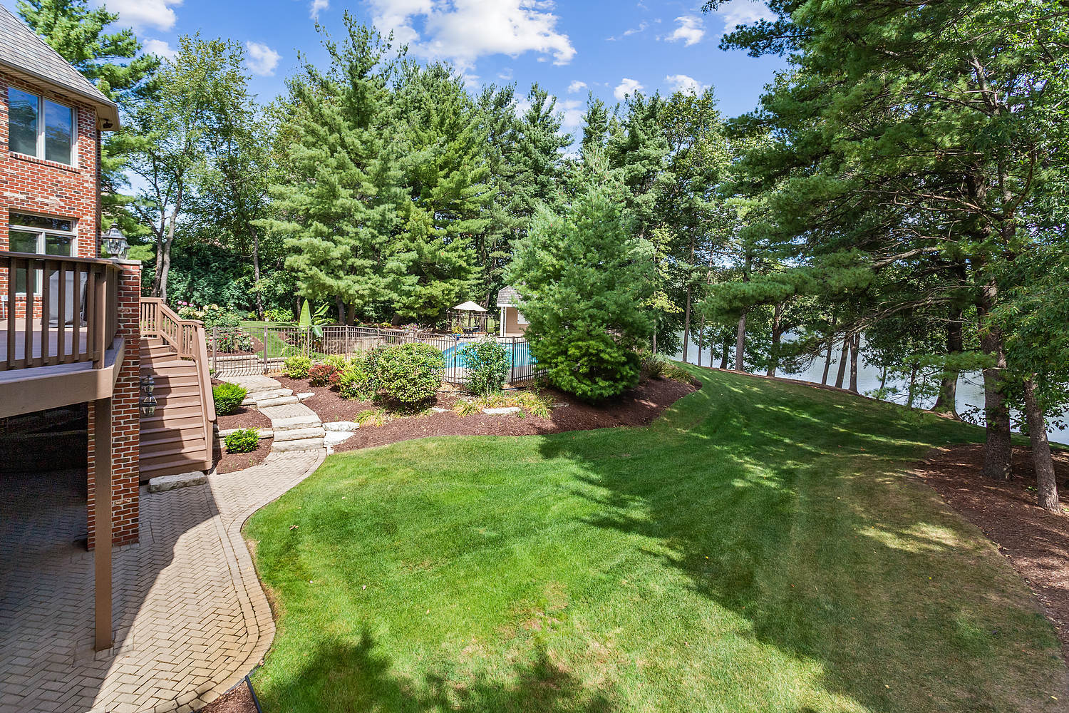 main property photo 24