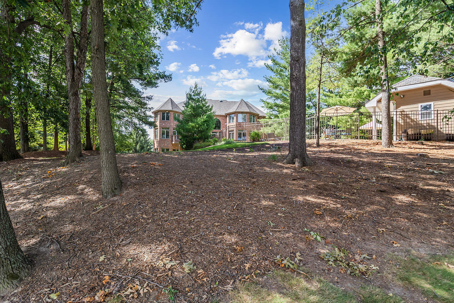 main property photo 29