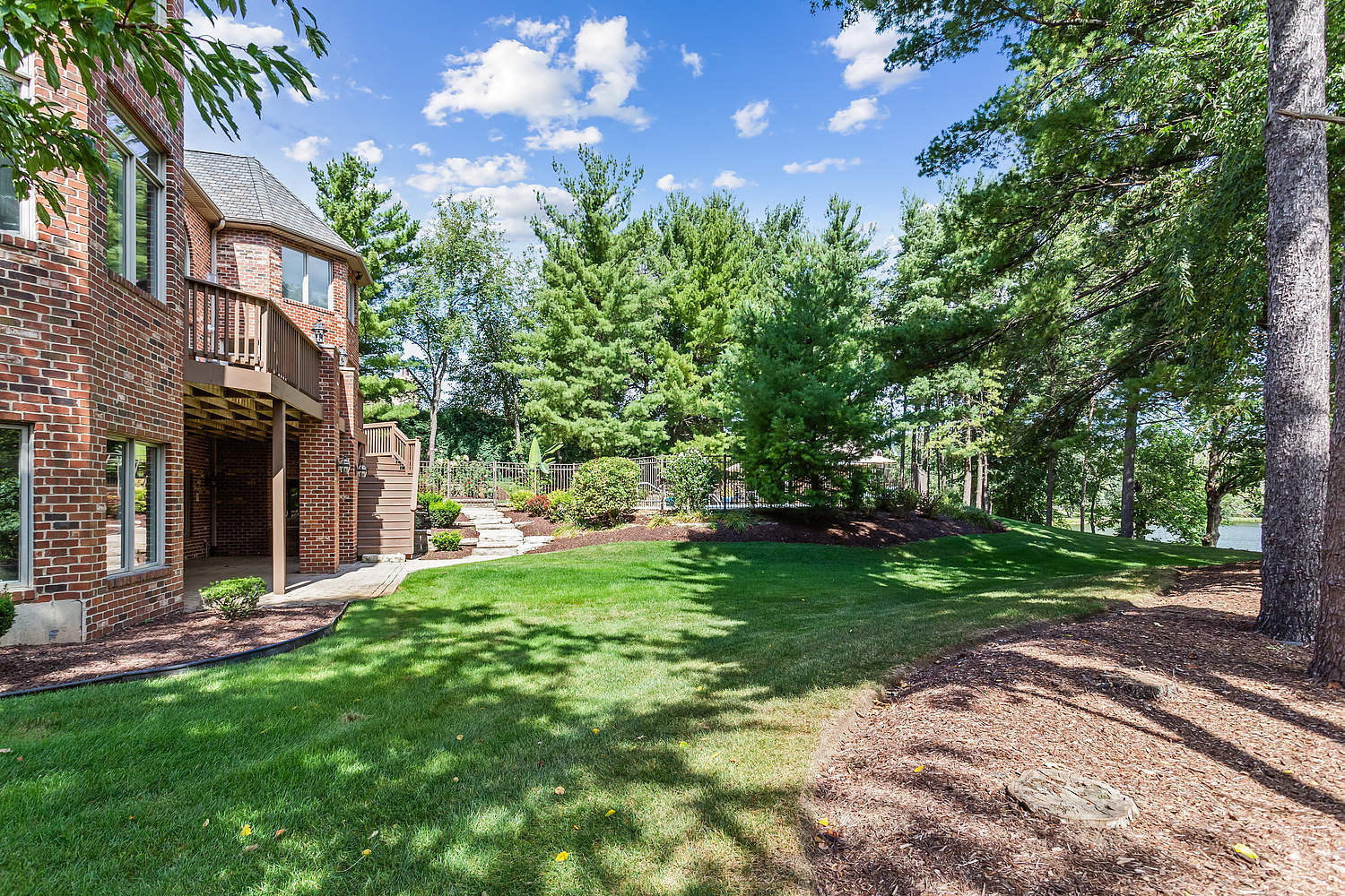 main property photo 32