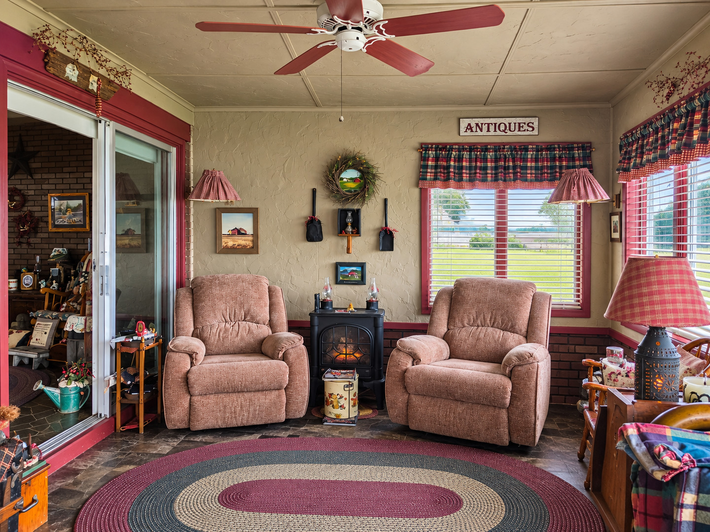 main property photo 17