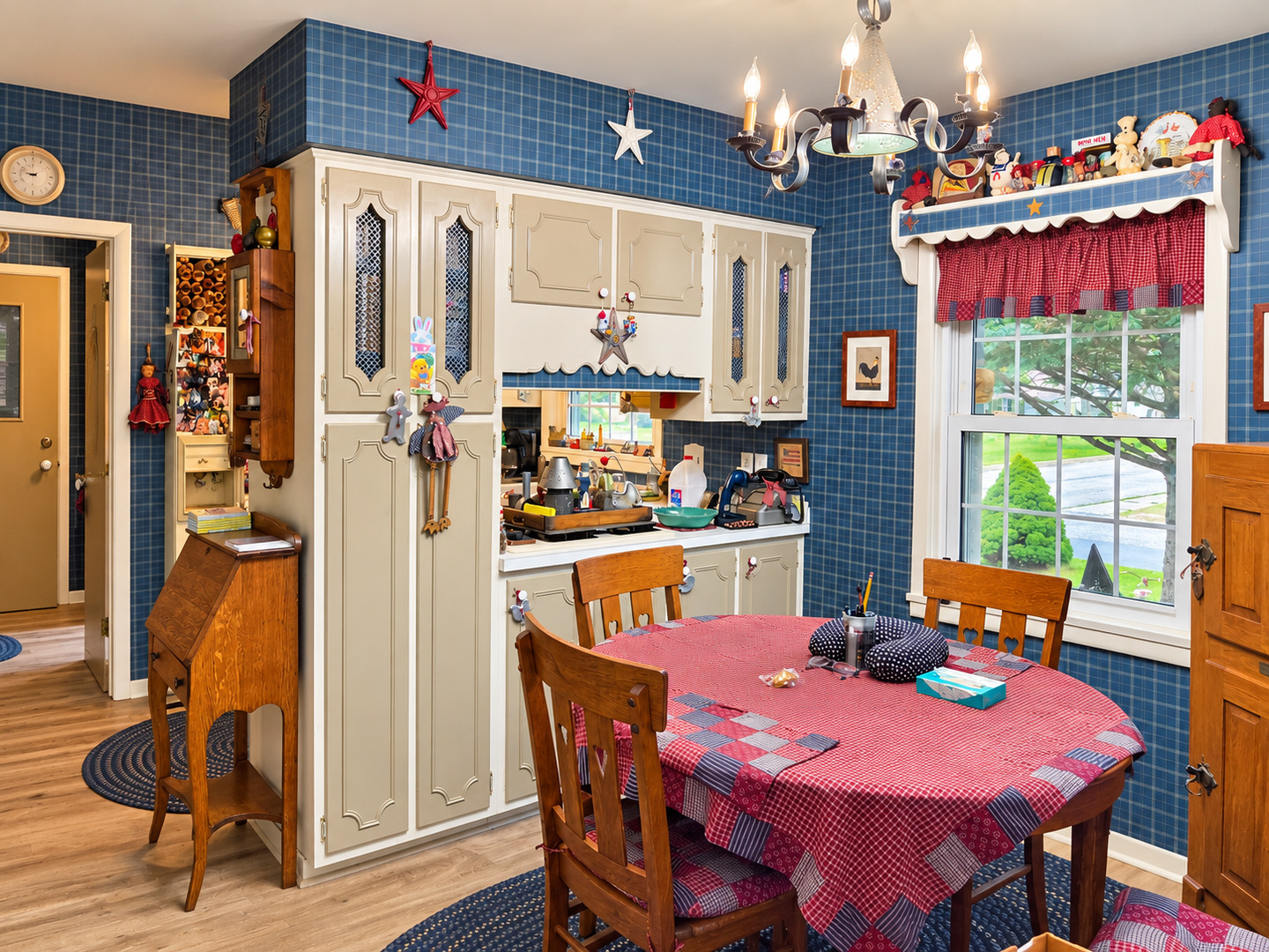 main property photo 9