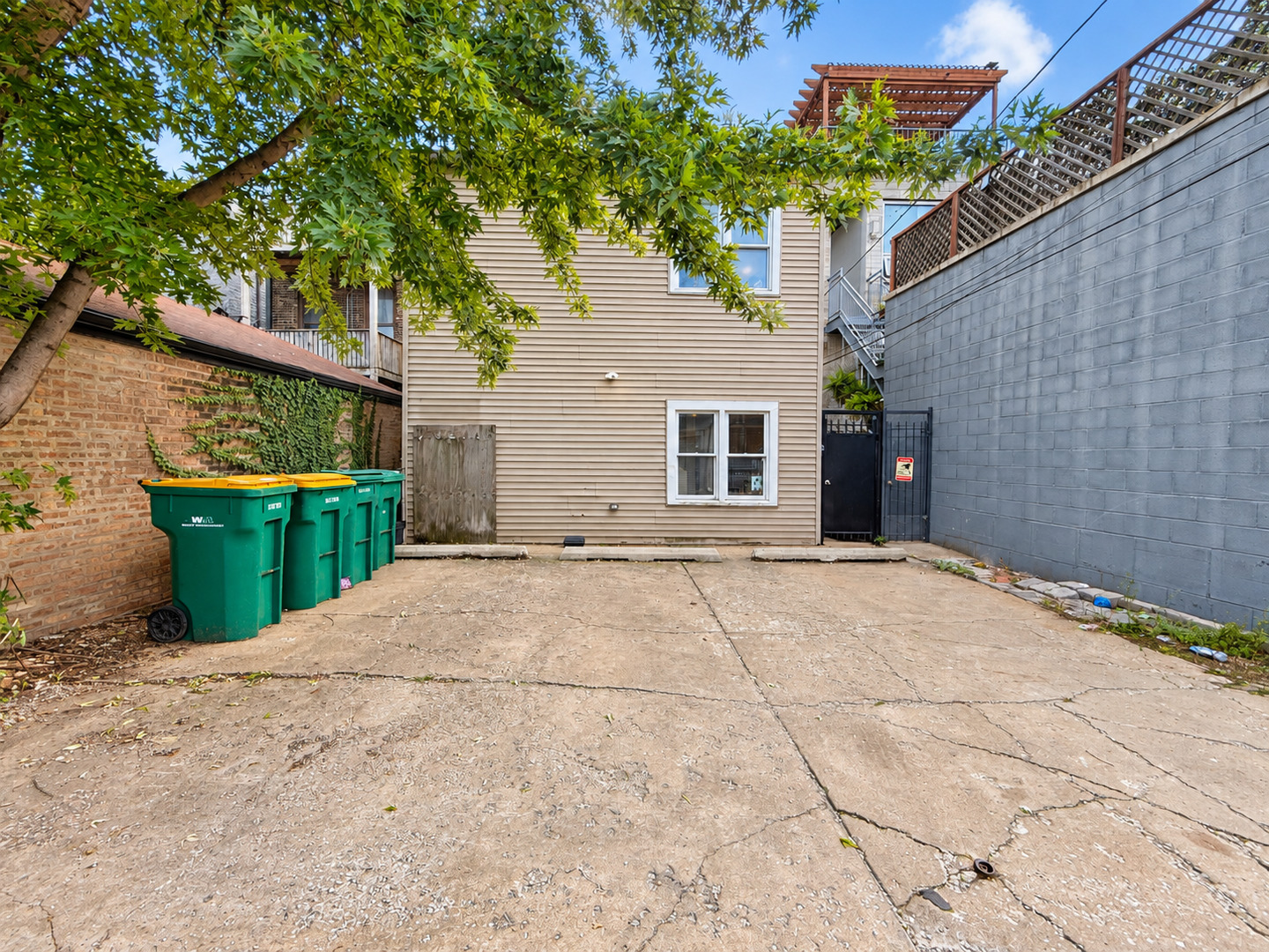 main property photo 18