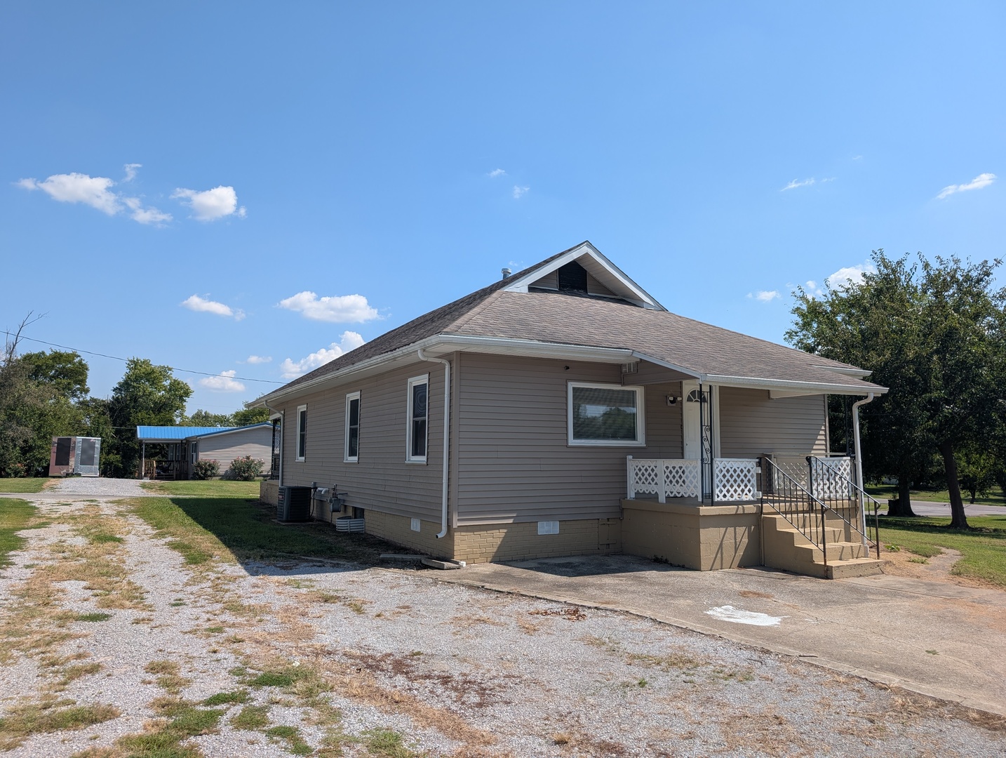 main property photo 2