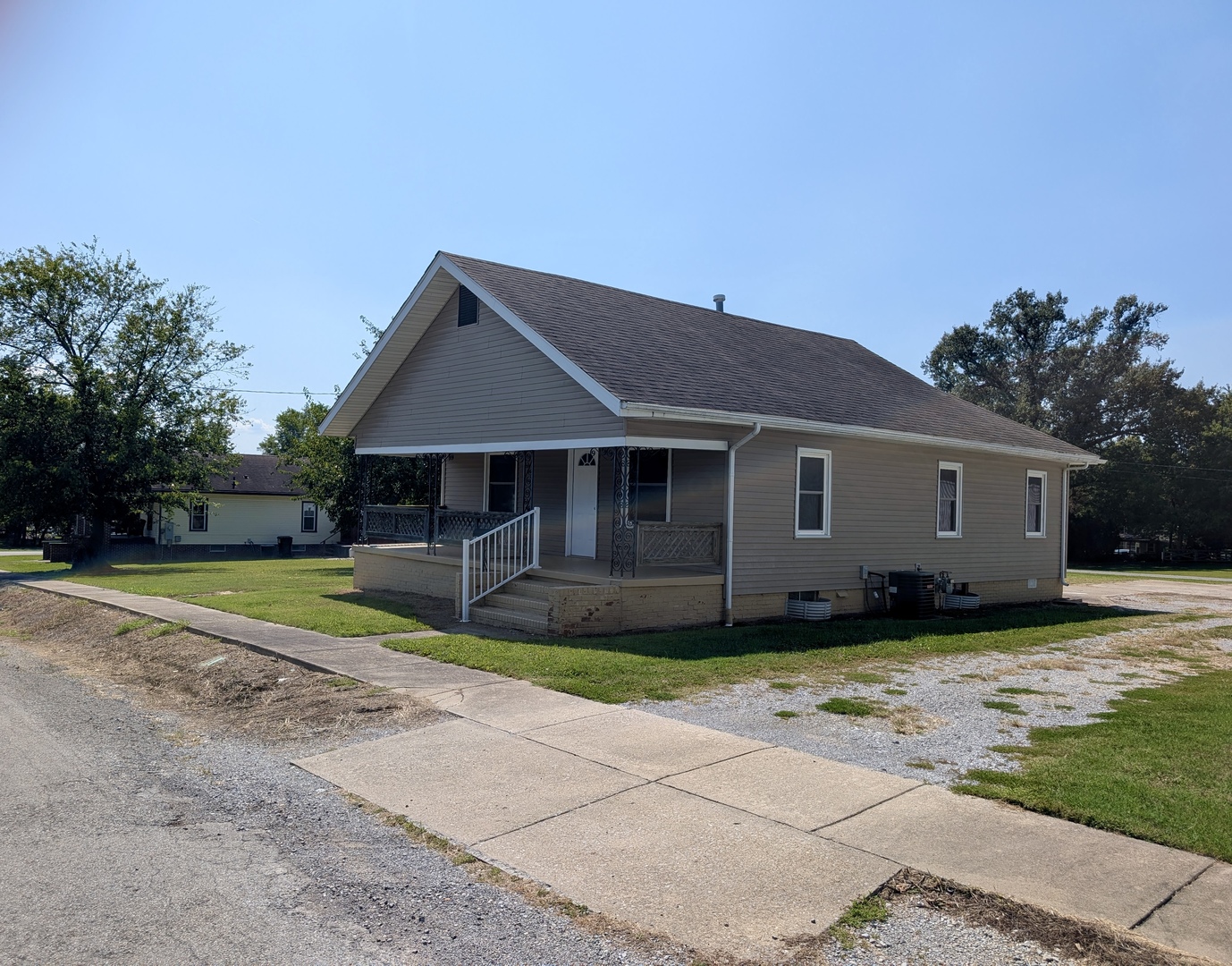 main property photo 4
