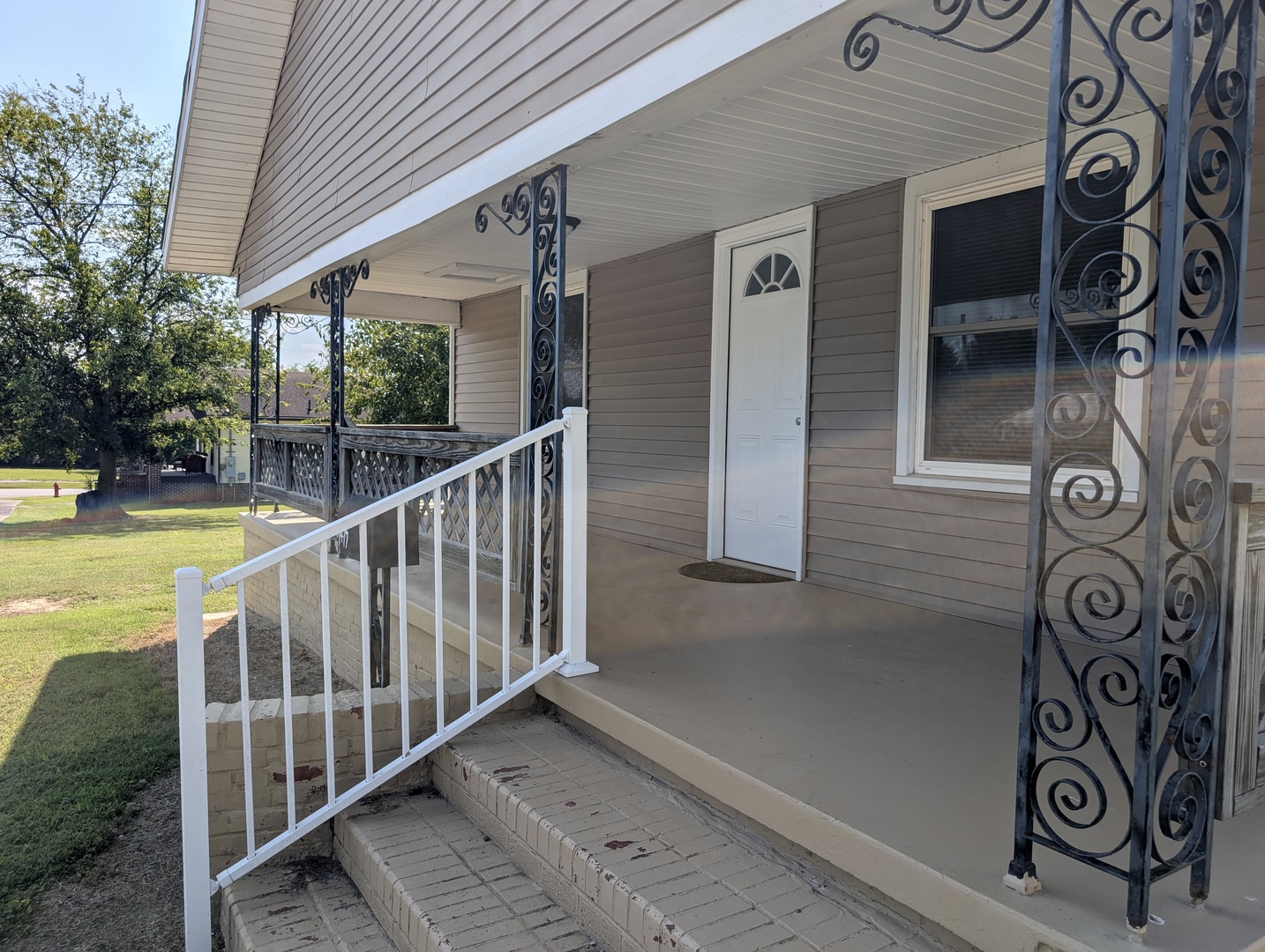main property photo 5