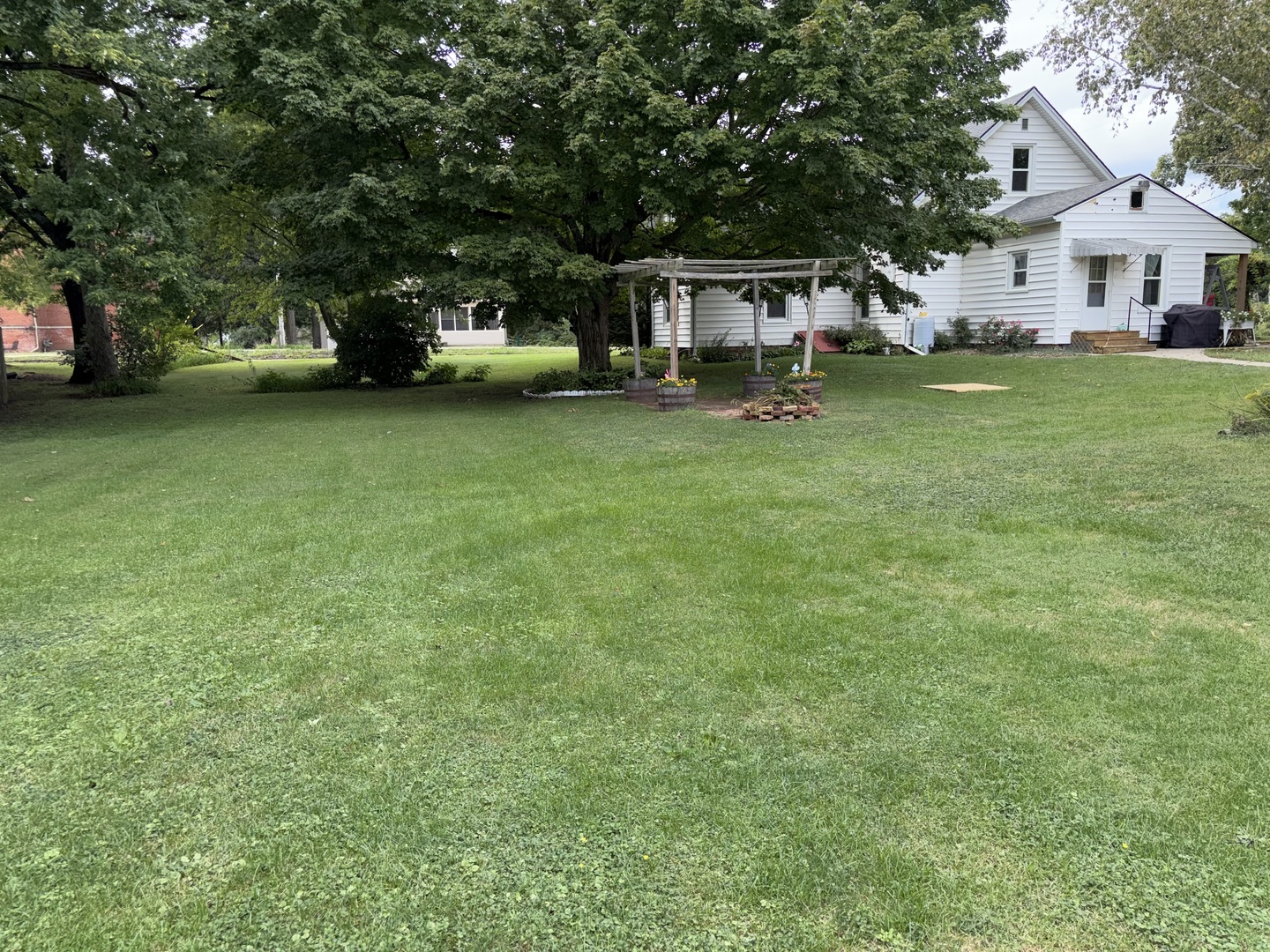 main property photo 19